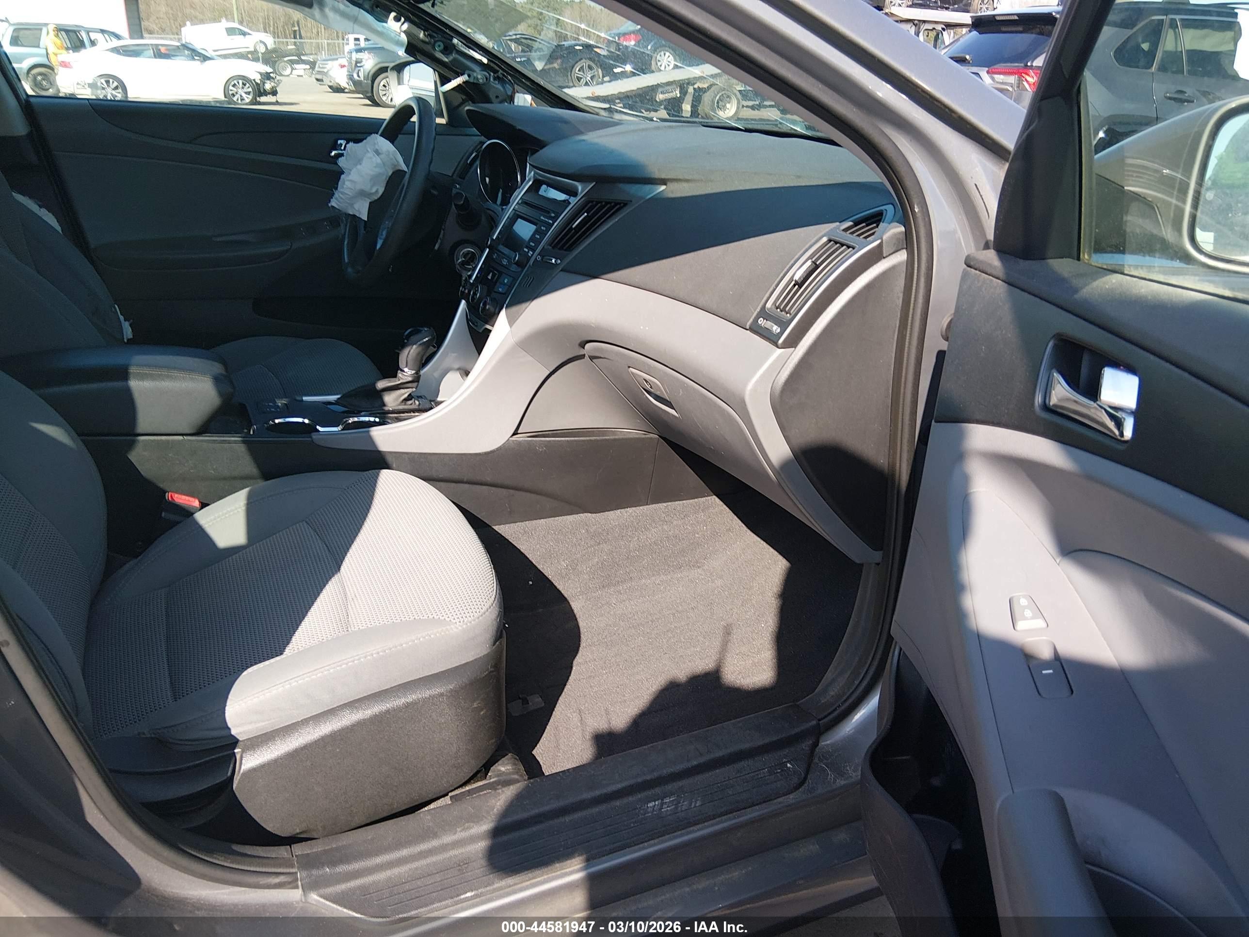 HYUNDAI SONATA image 5