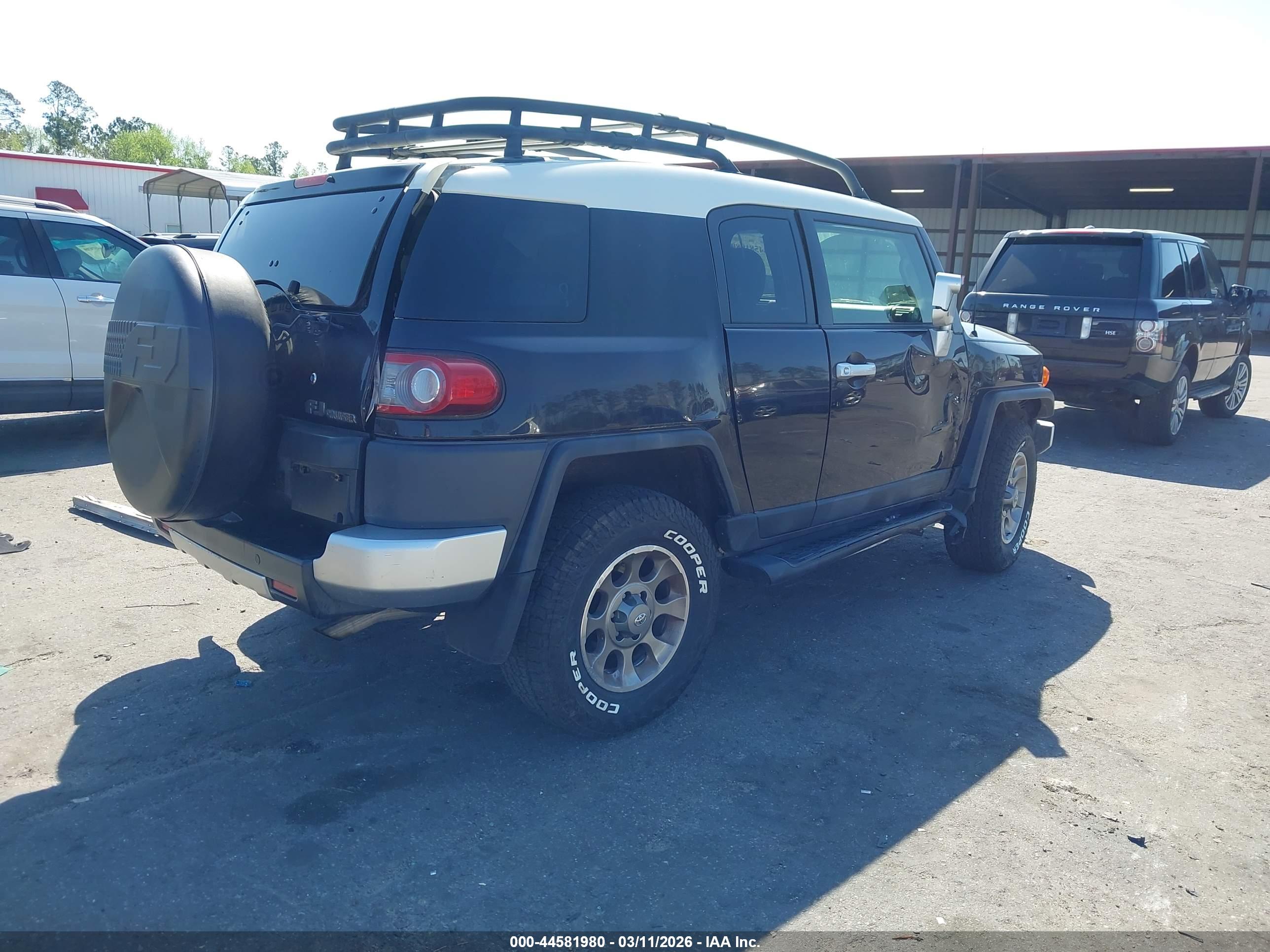 TOYOTA FJ image 4