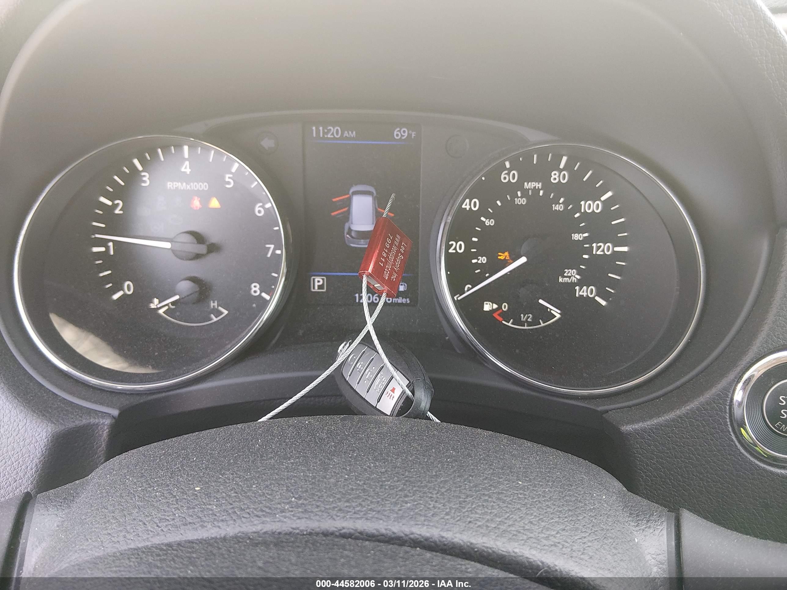 NISSAN ROGUE image 11