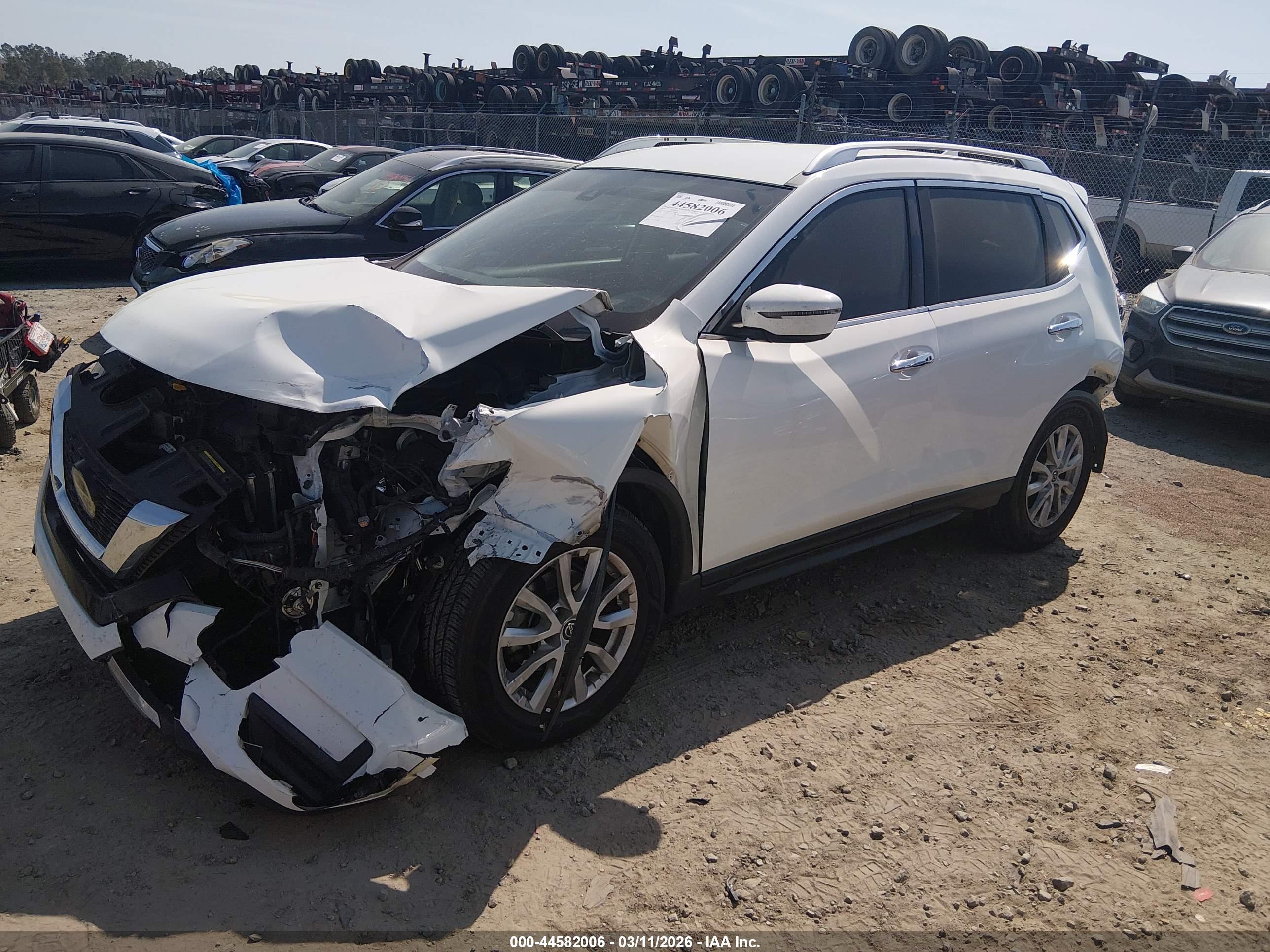 NISSAN ROGUE image 2