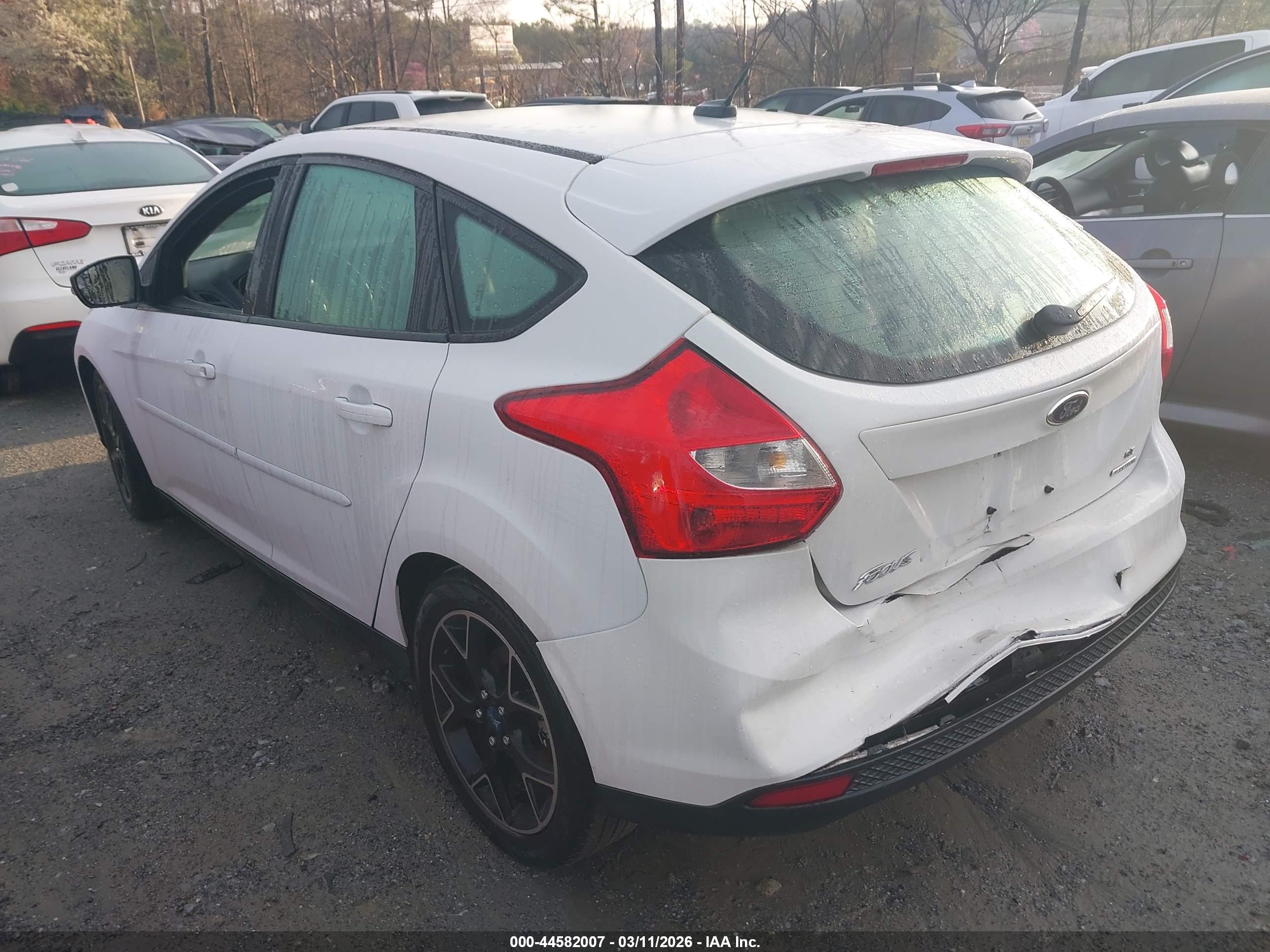 FORD FOCUS image 3