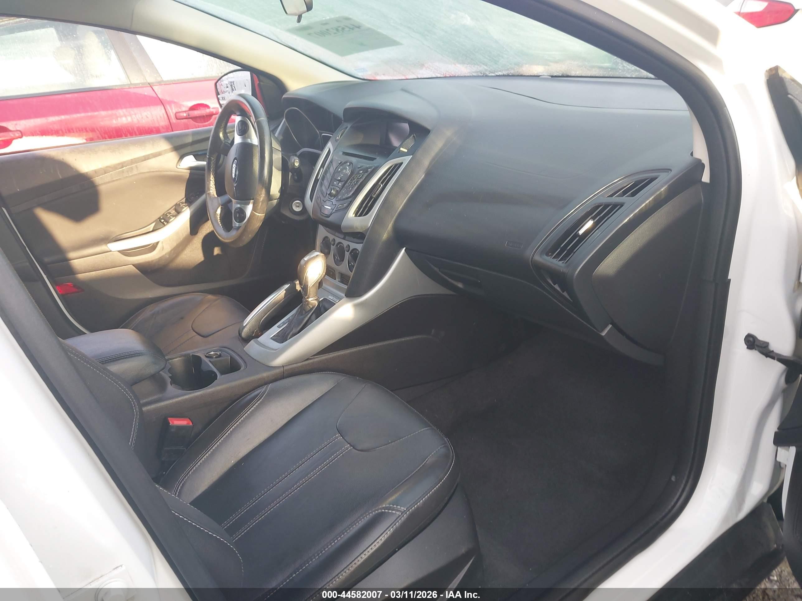 FORD FOCUS image 5