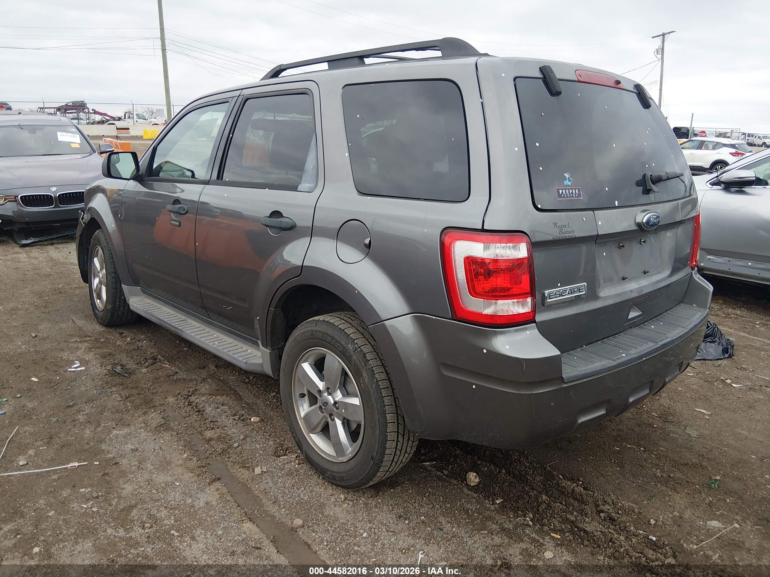 FORD ESCAPE image 3