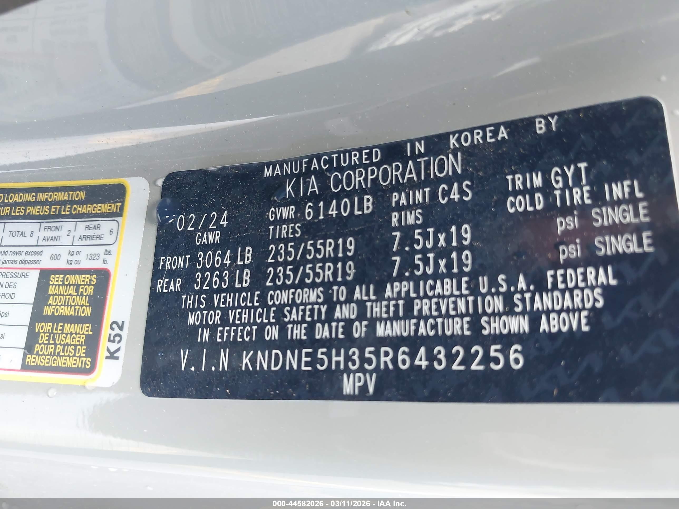 KIA CARNIVAL image 9