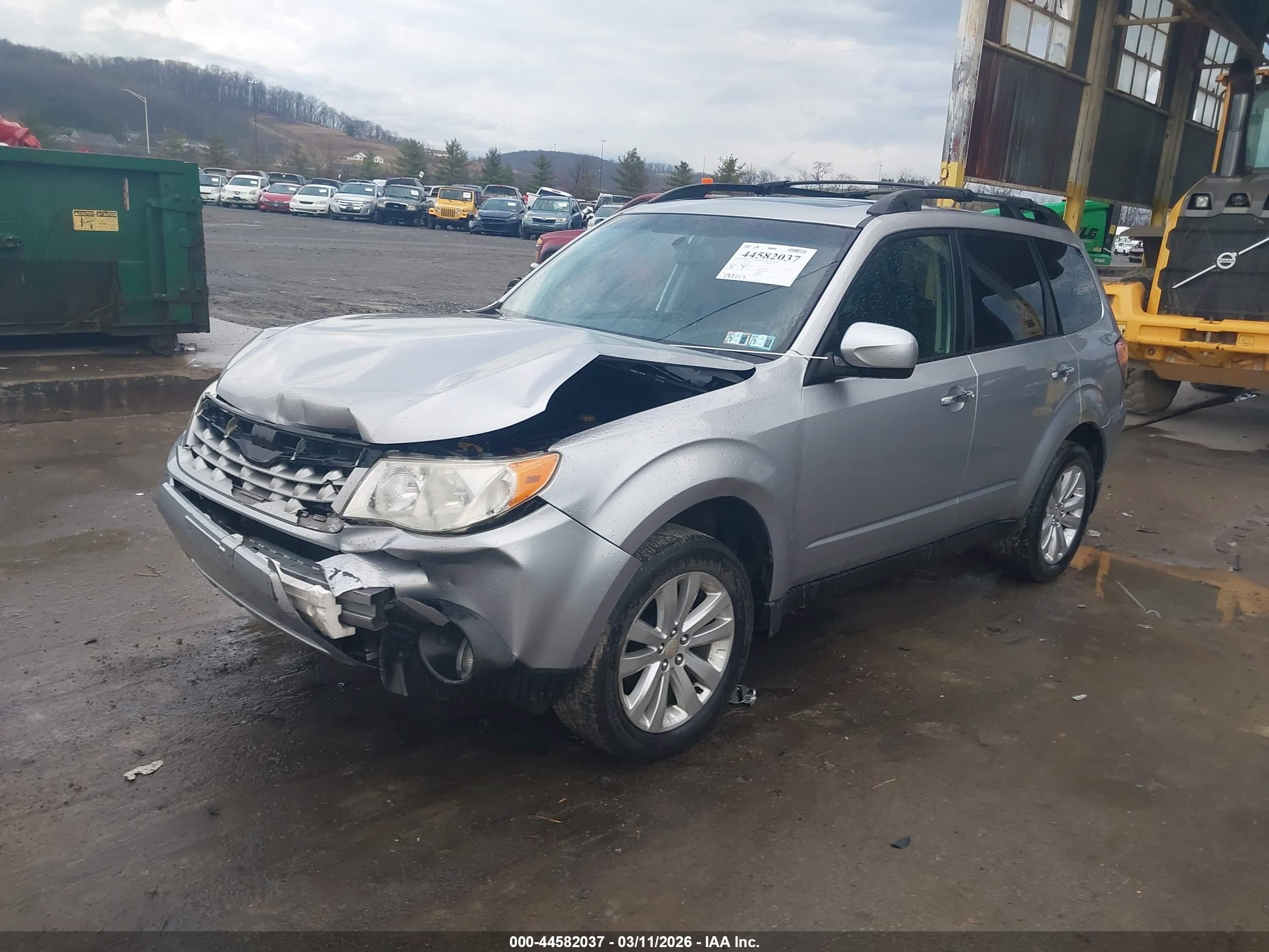 SUBARU FORESTER image 6