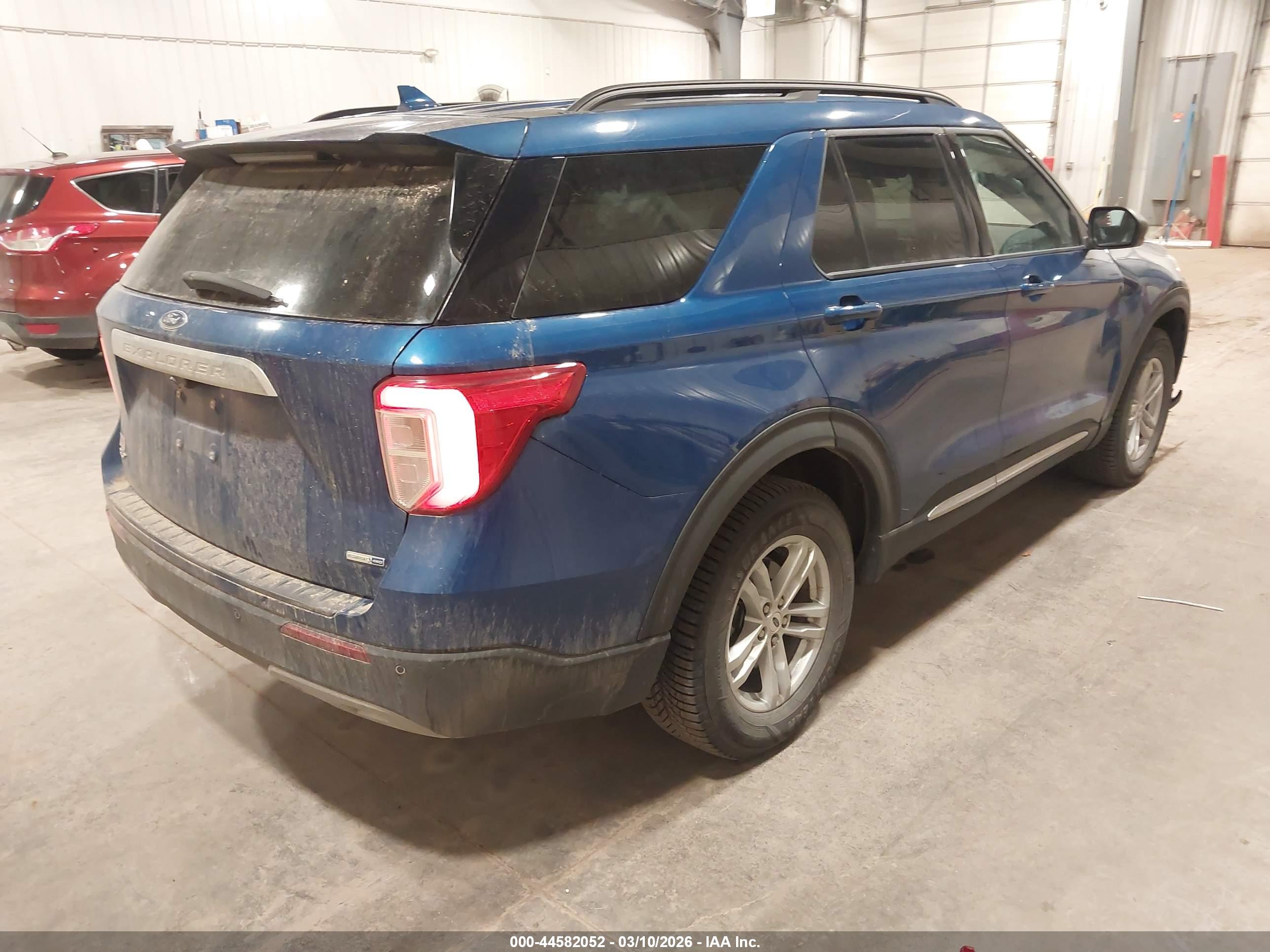 FORD EXPLORER image 4