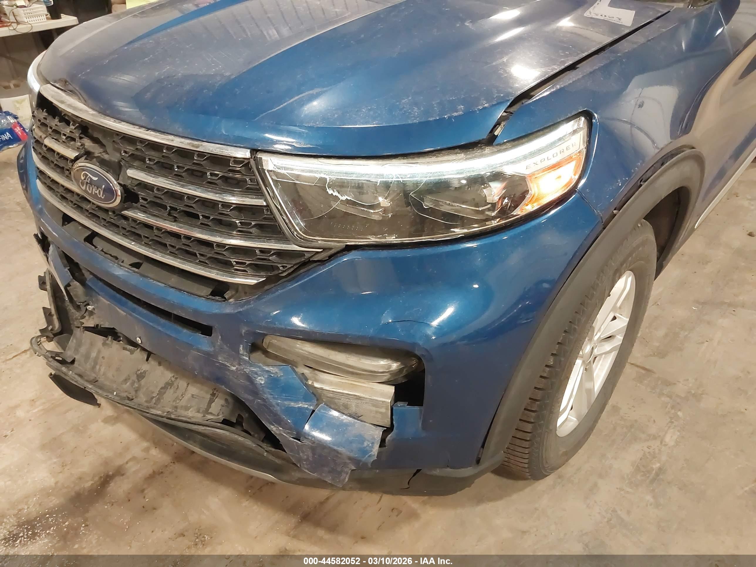 FORD EXPLORER image 6