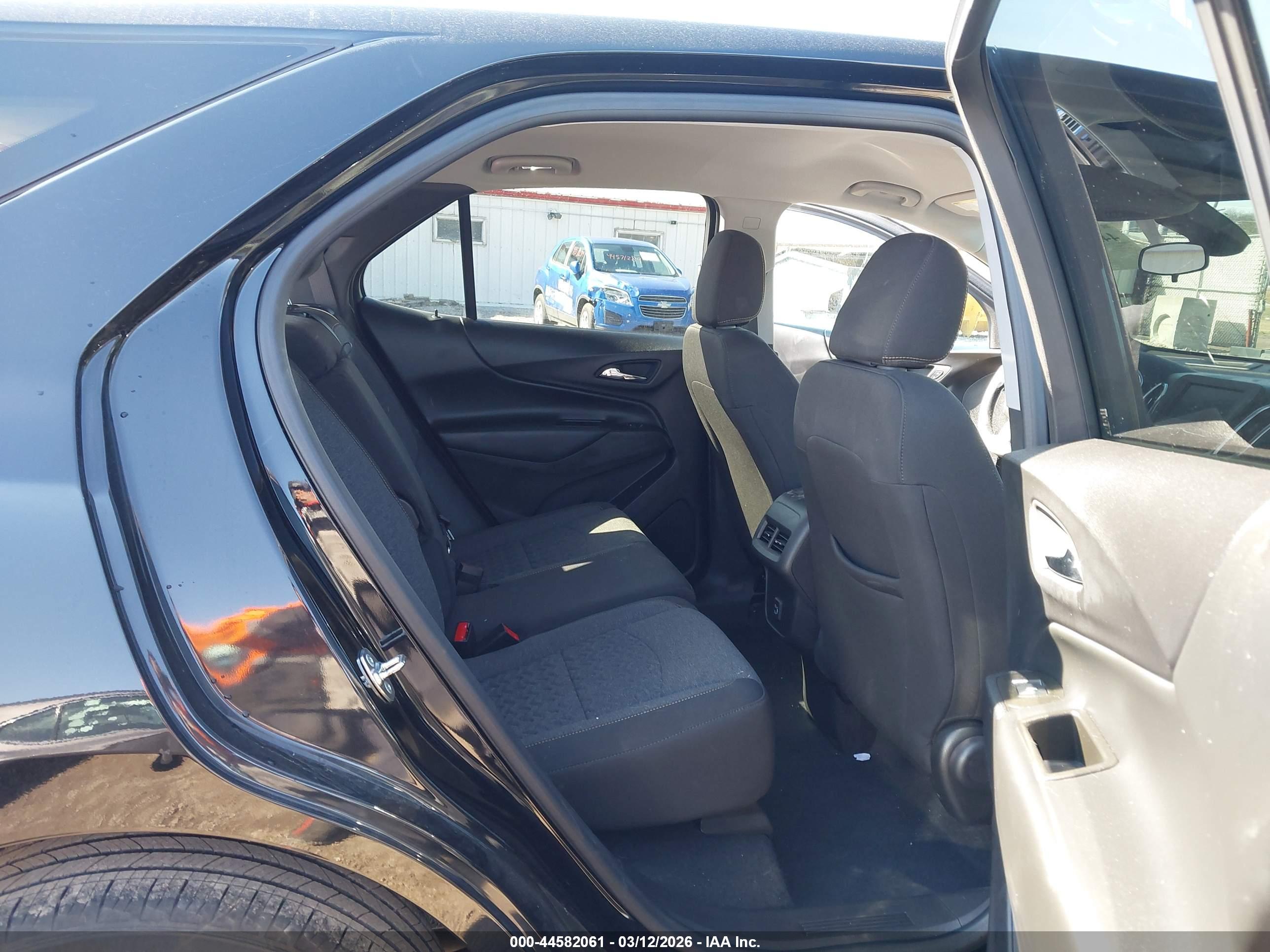CHEVROLET EQUINOX image 8