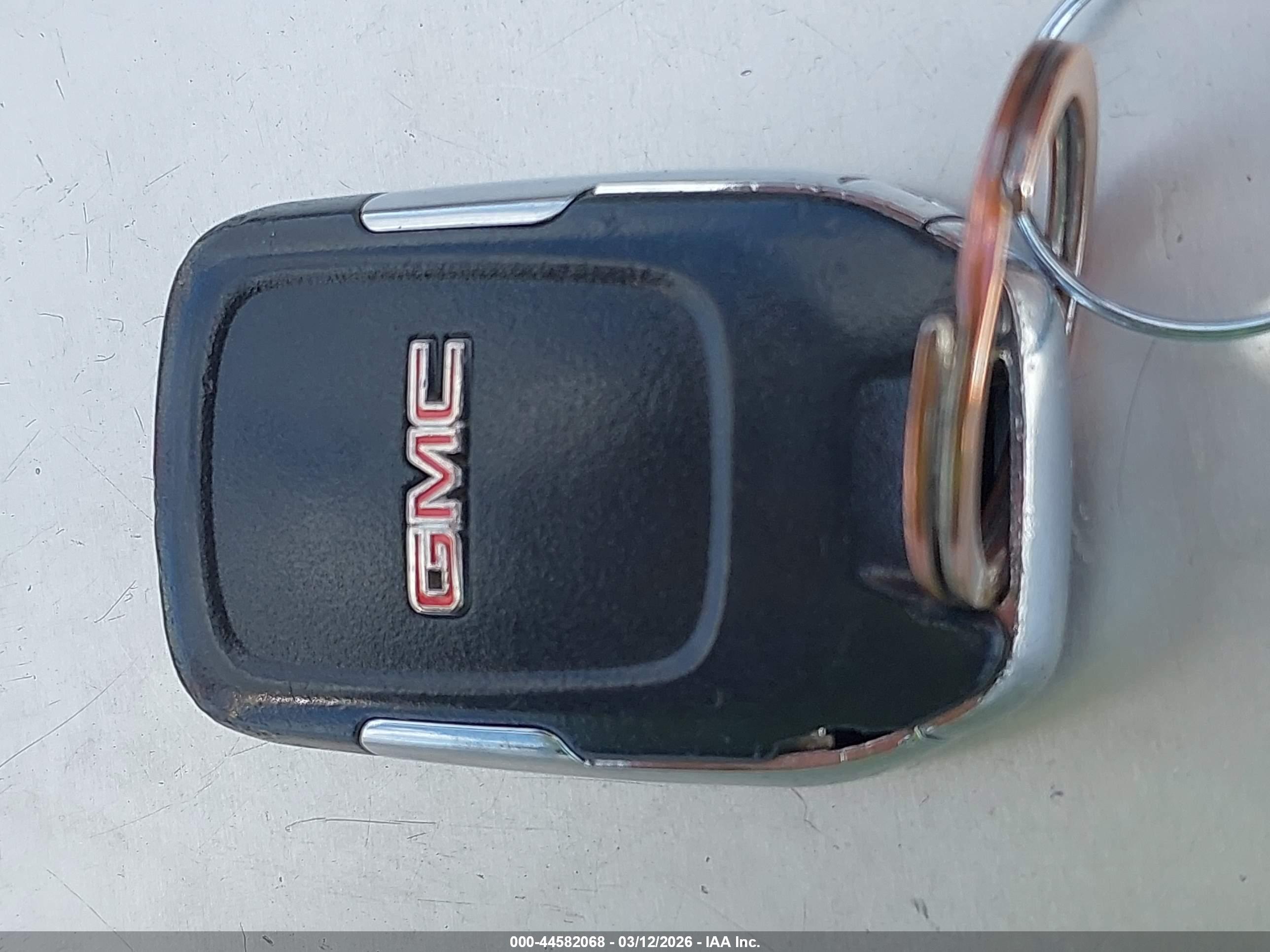 GMC TERRAIN image 11