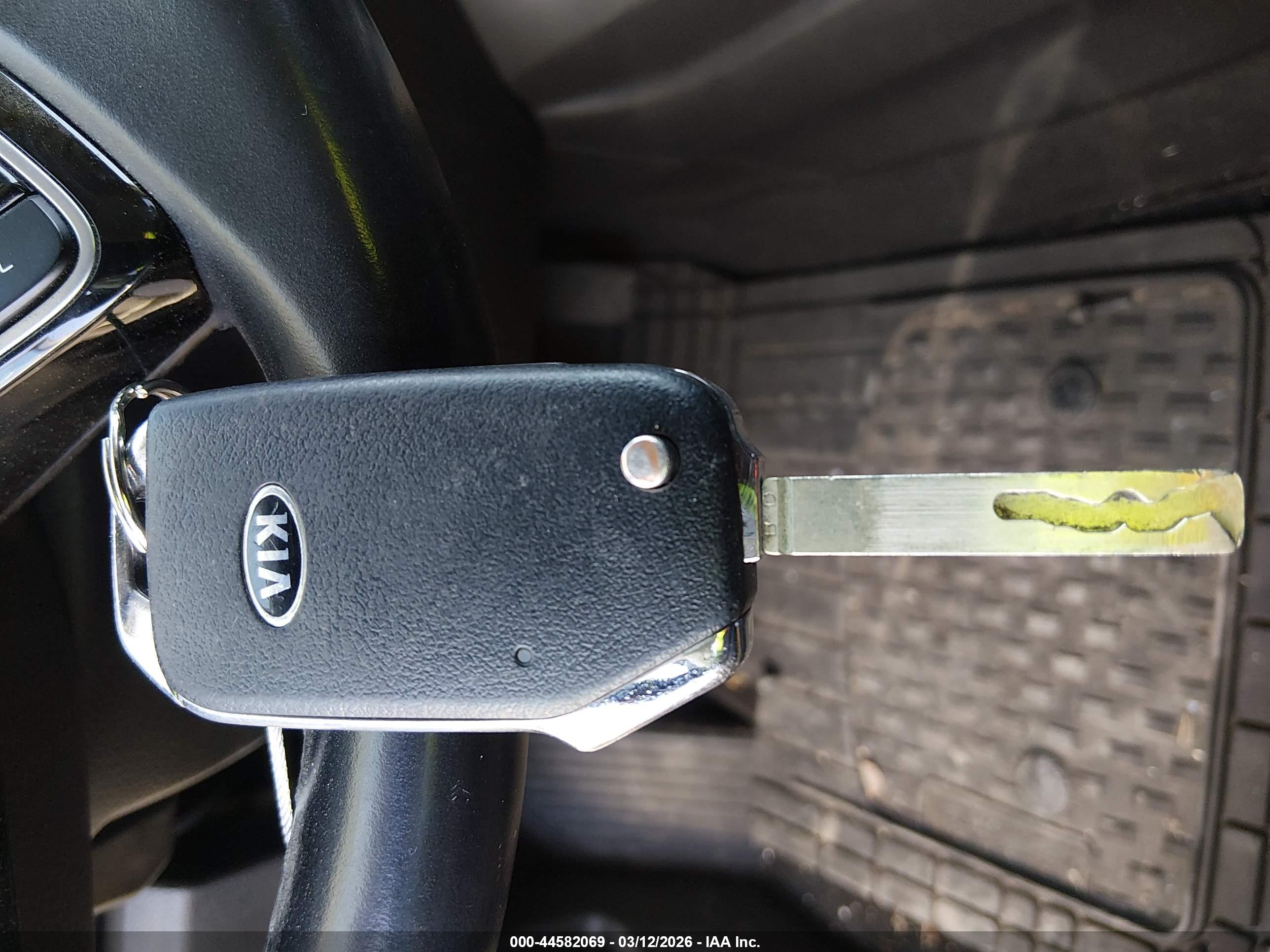 KIA SELTOS image 11