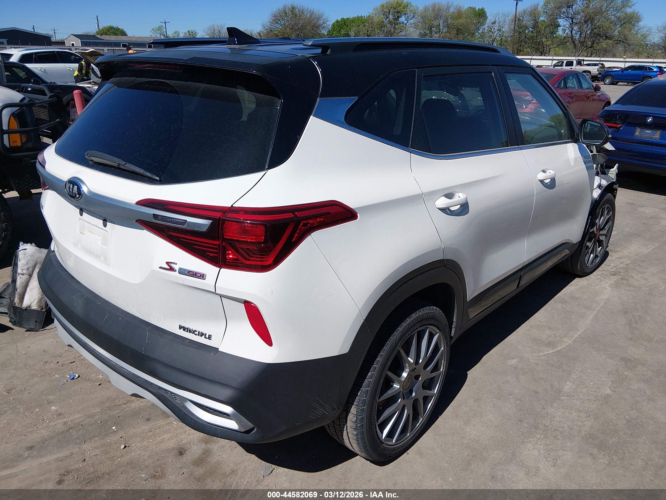 KIA SELTOS image 4