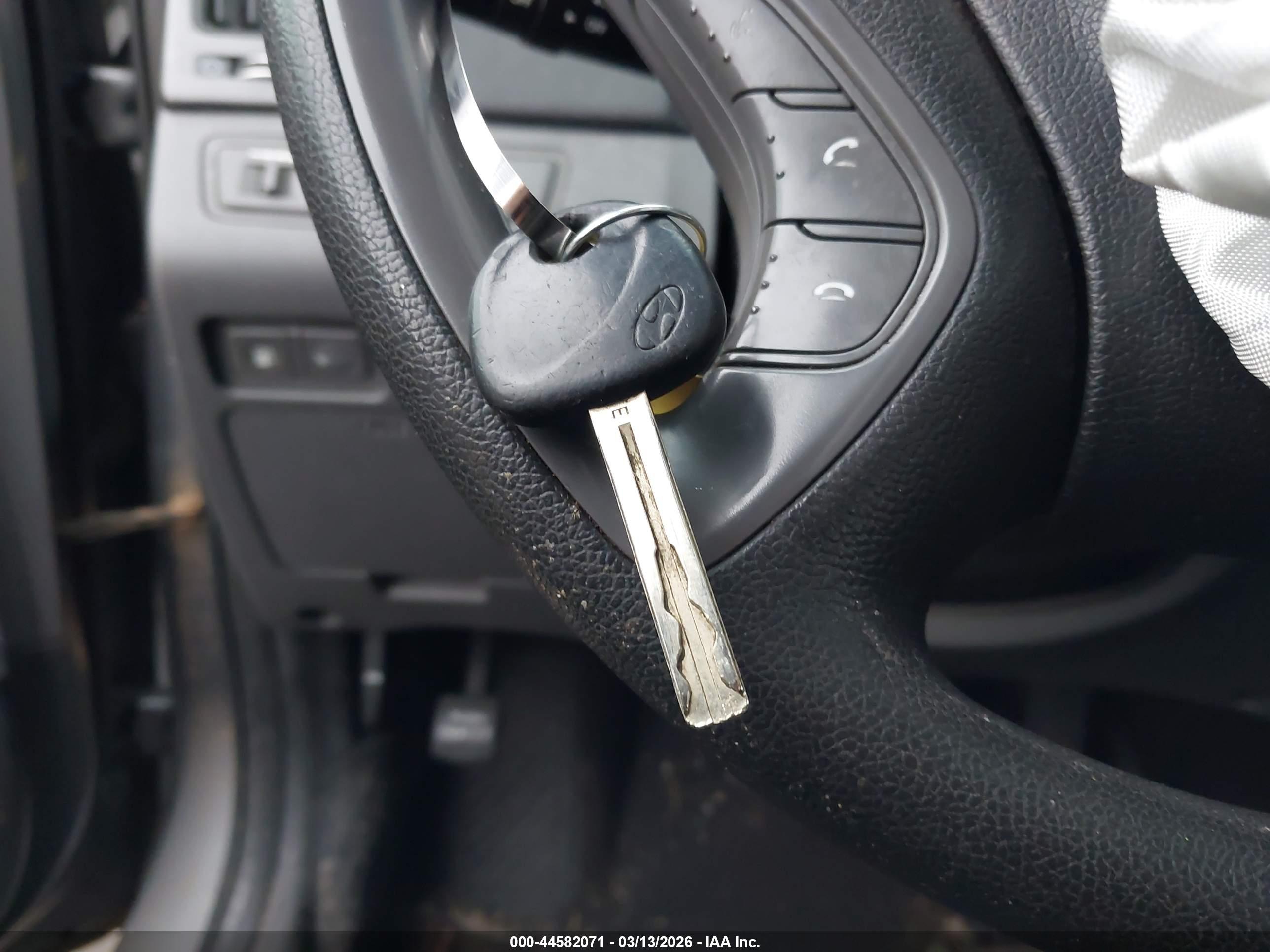 HYUNDAI SONATA image 11