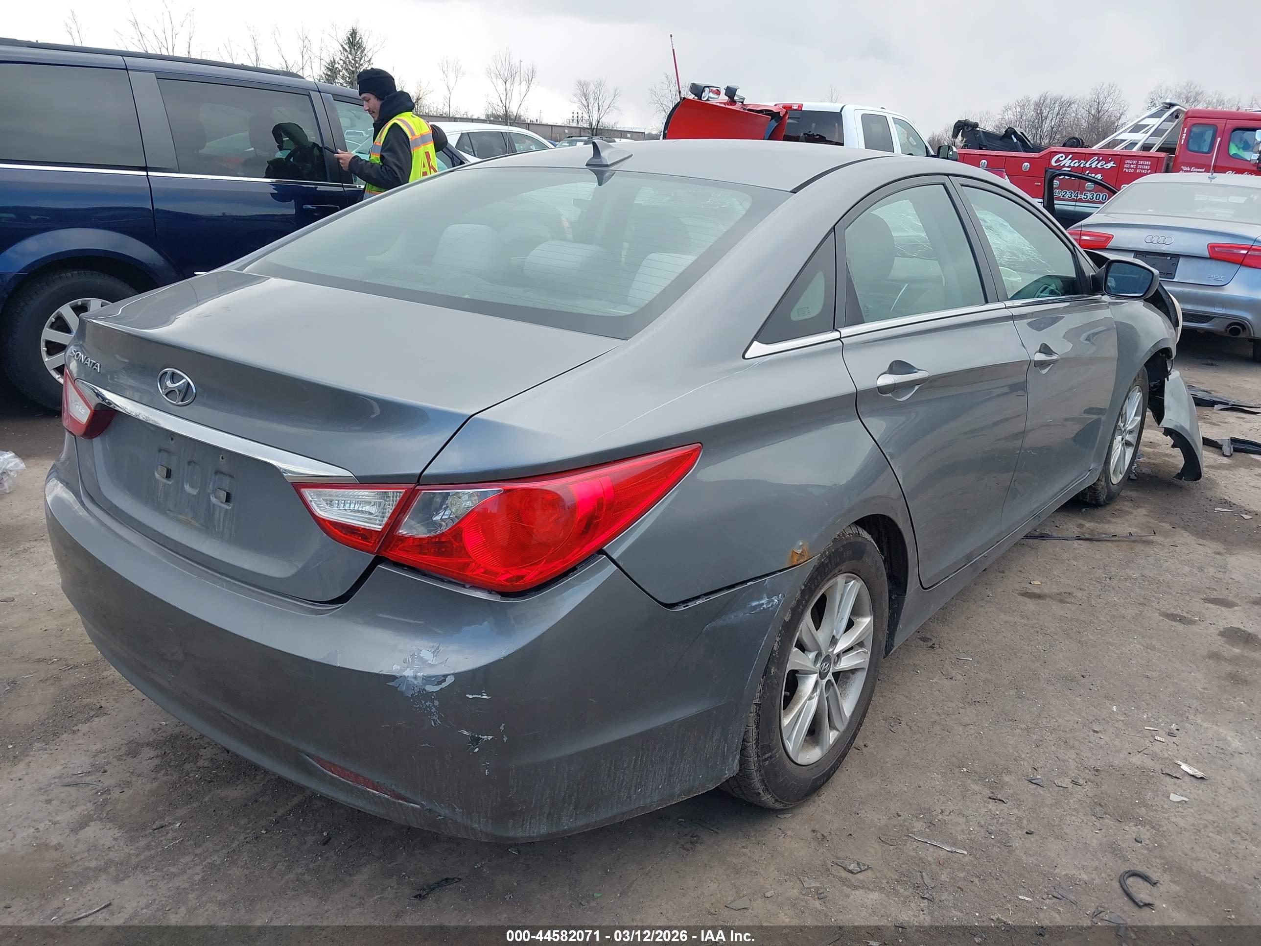 HYUNDAI SONATA image 4