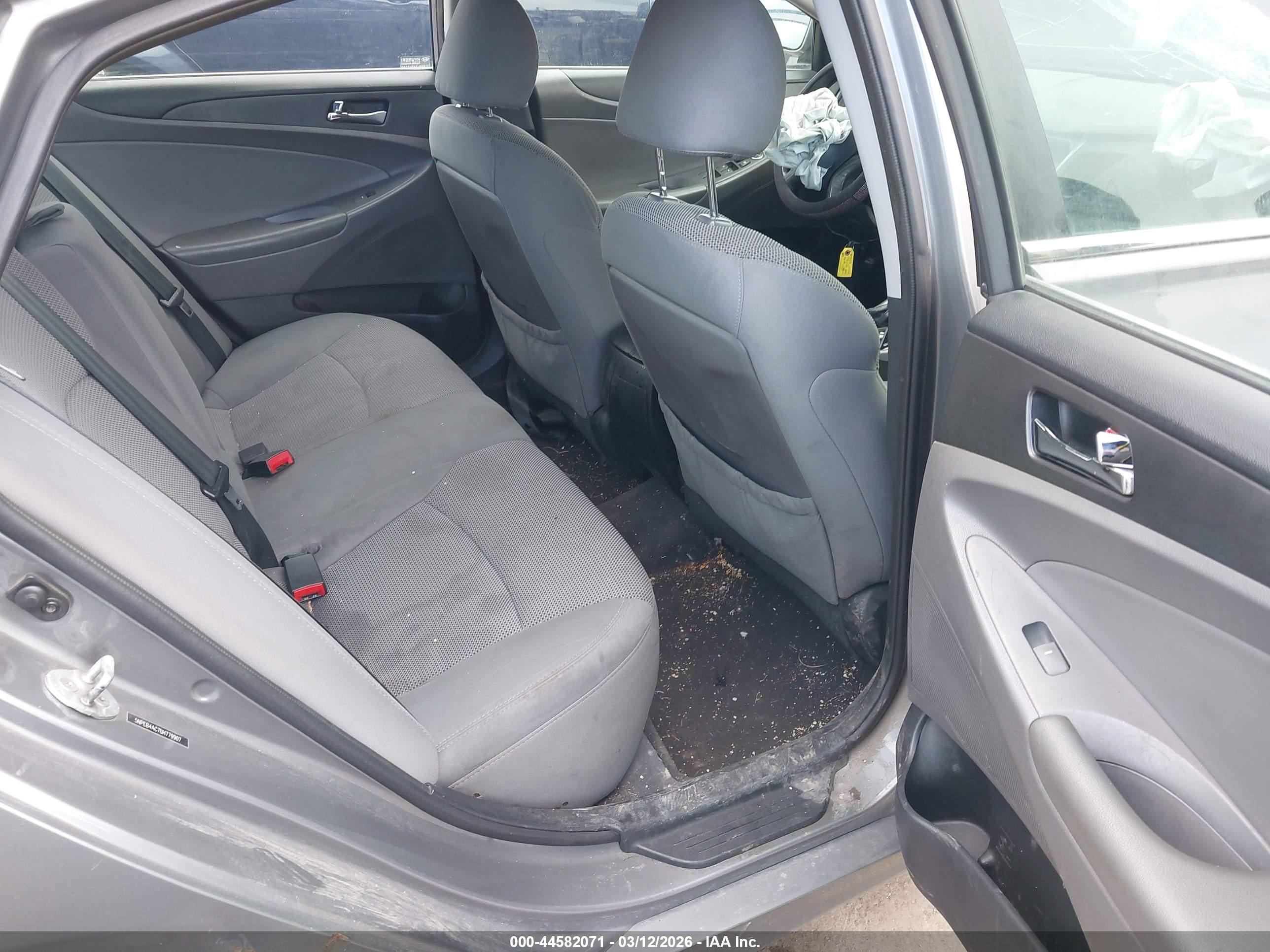 HYUNDAI SONATA image 8