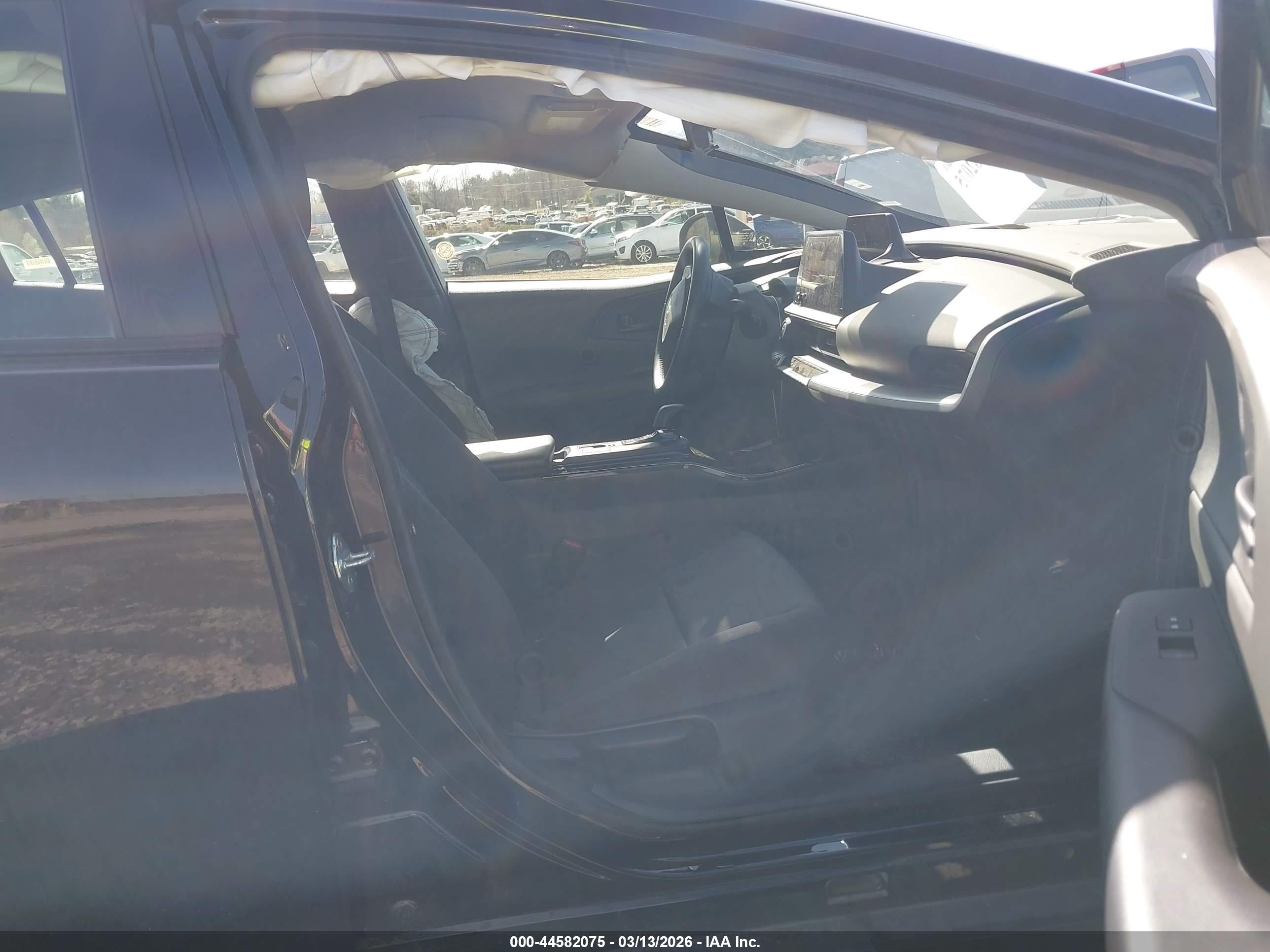 TOYOTA PRIUS image 5