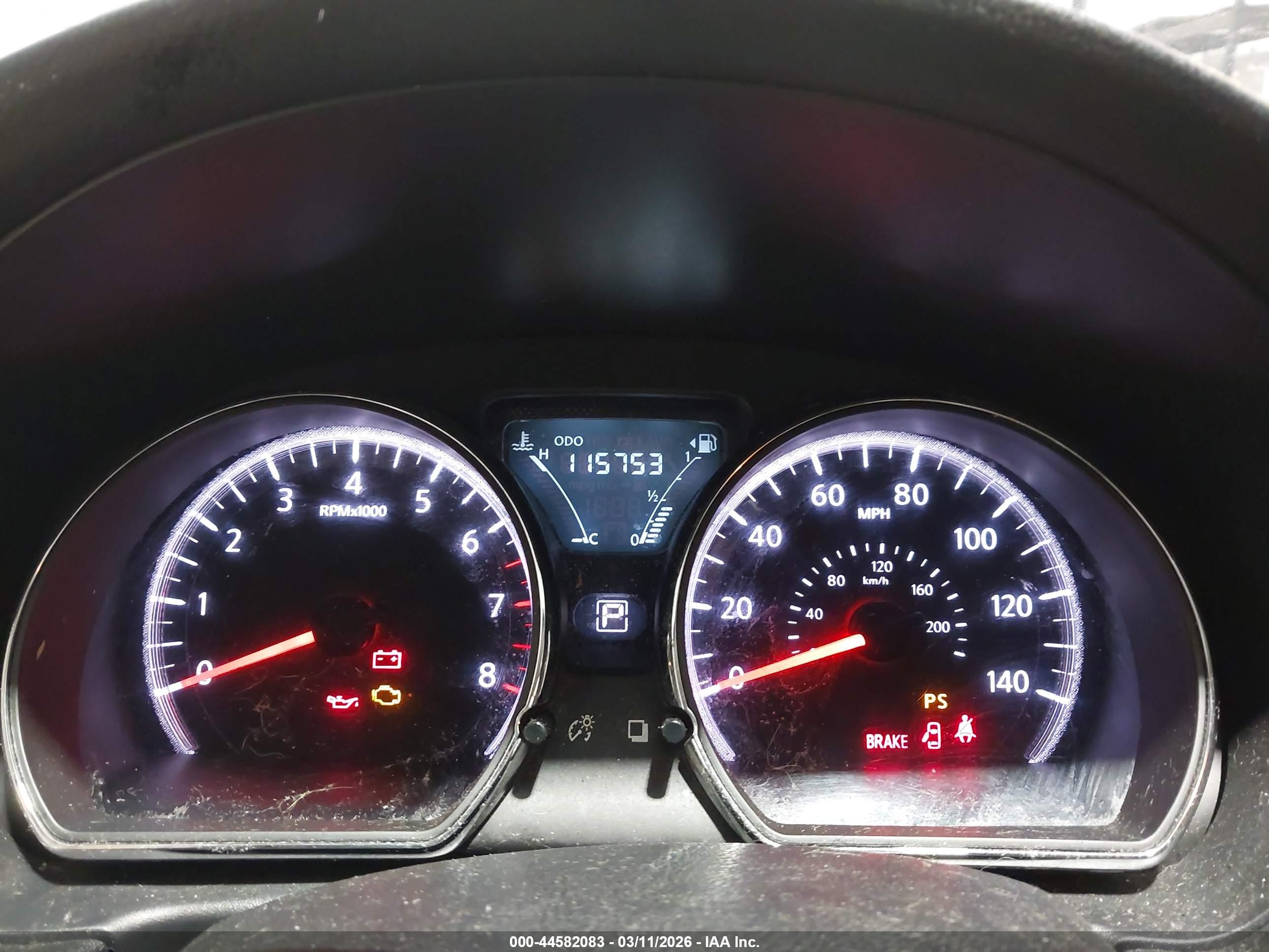 NISSAN VERSA image 7
