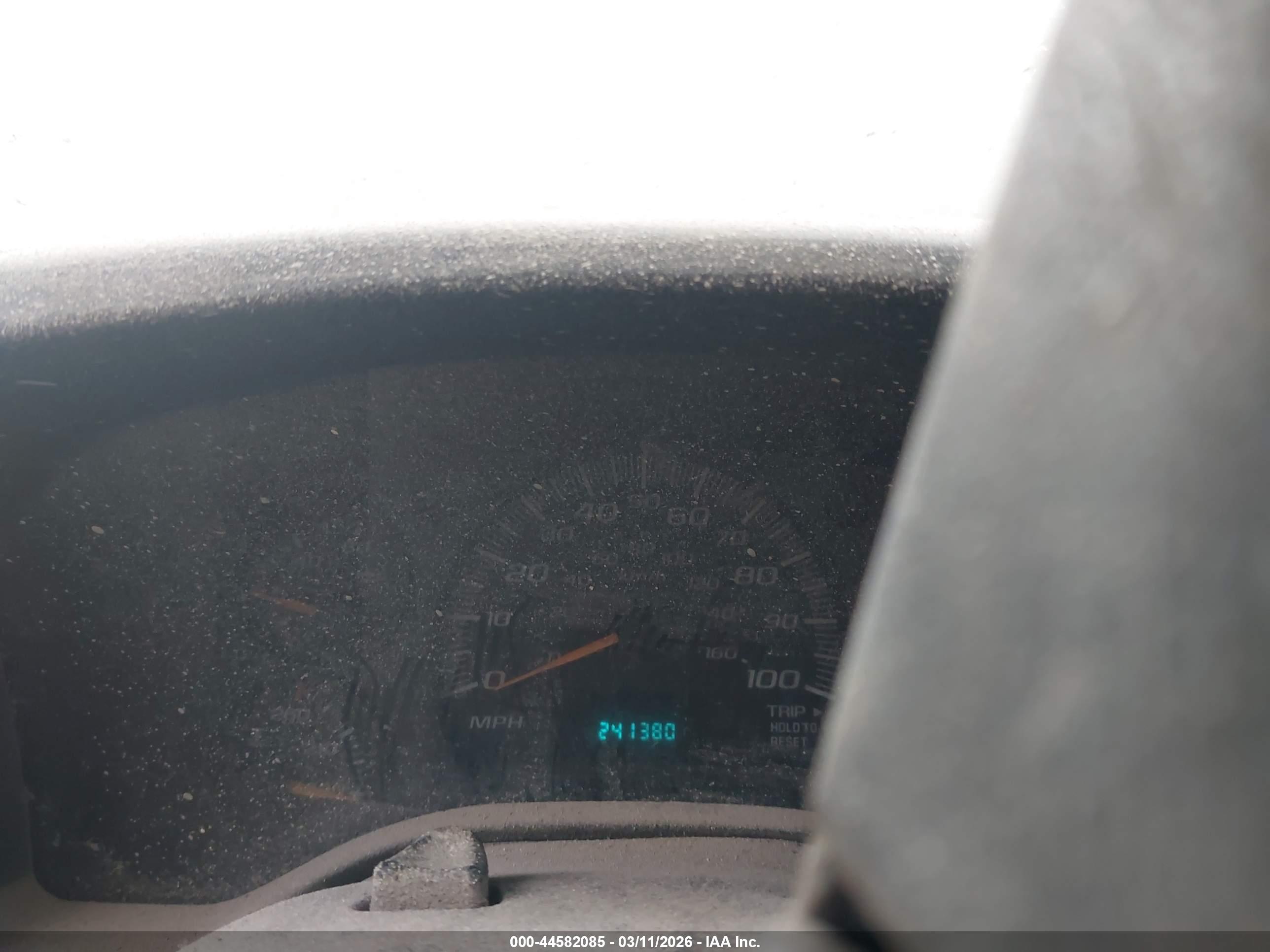 GMC SAVANA image 6