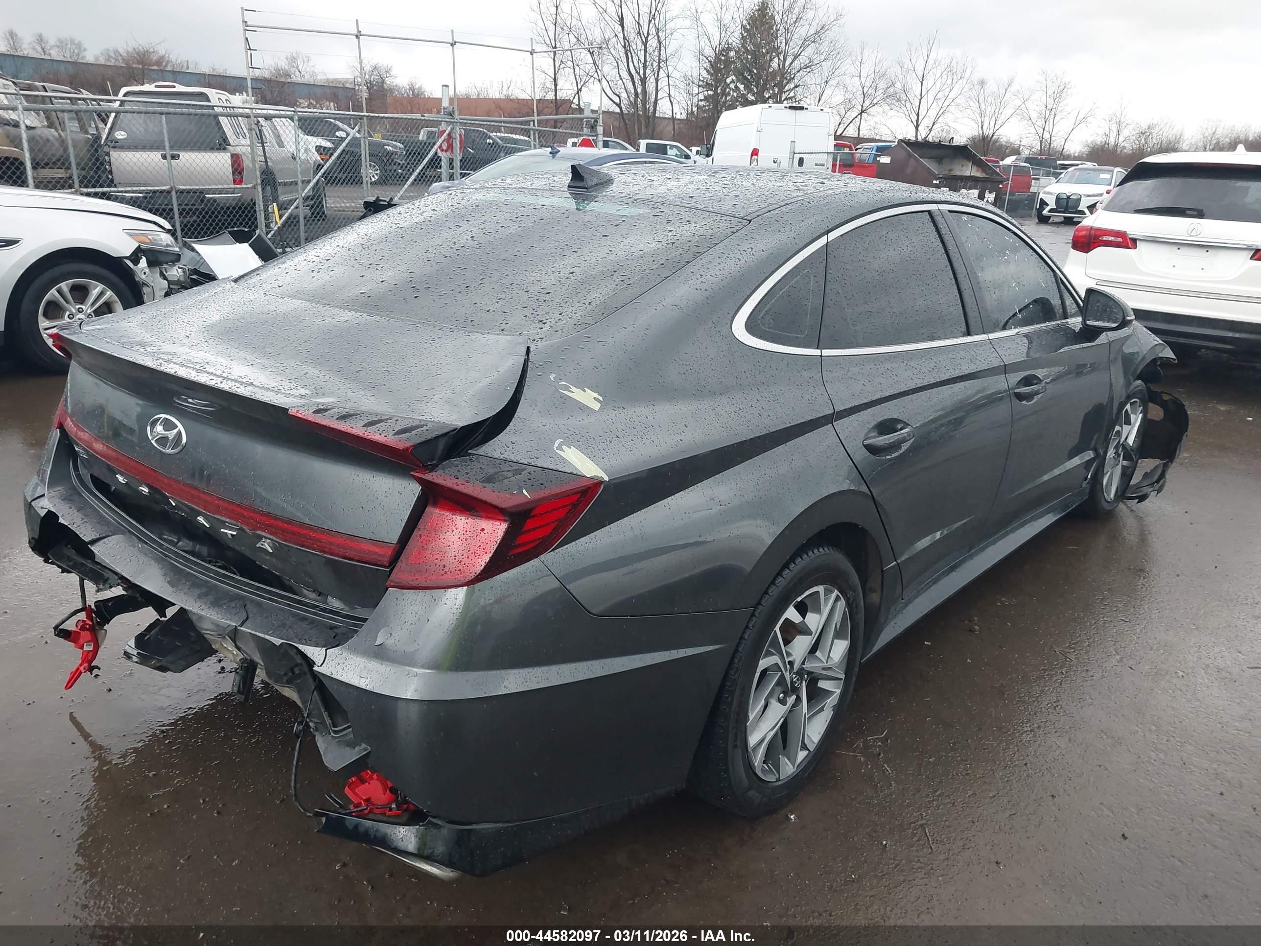 HYUNDAI SONATA image 4