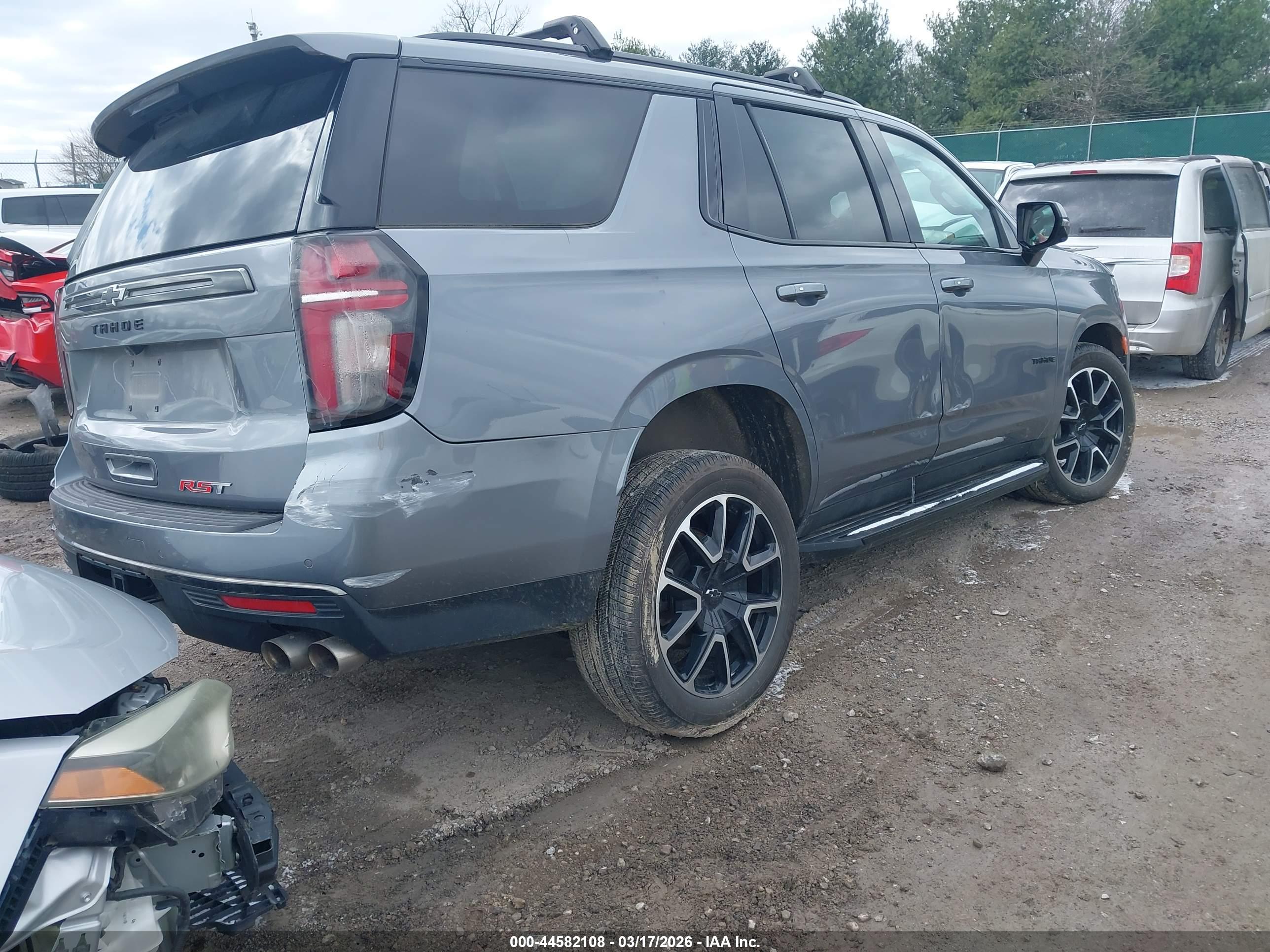 CHEVROLET TAHOE image 4