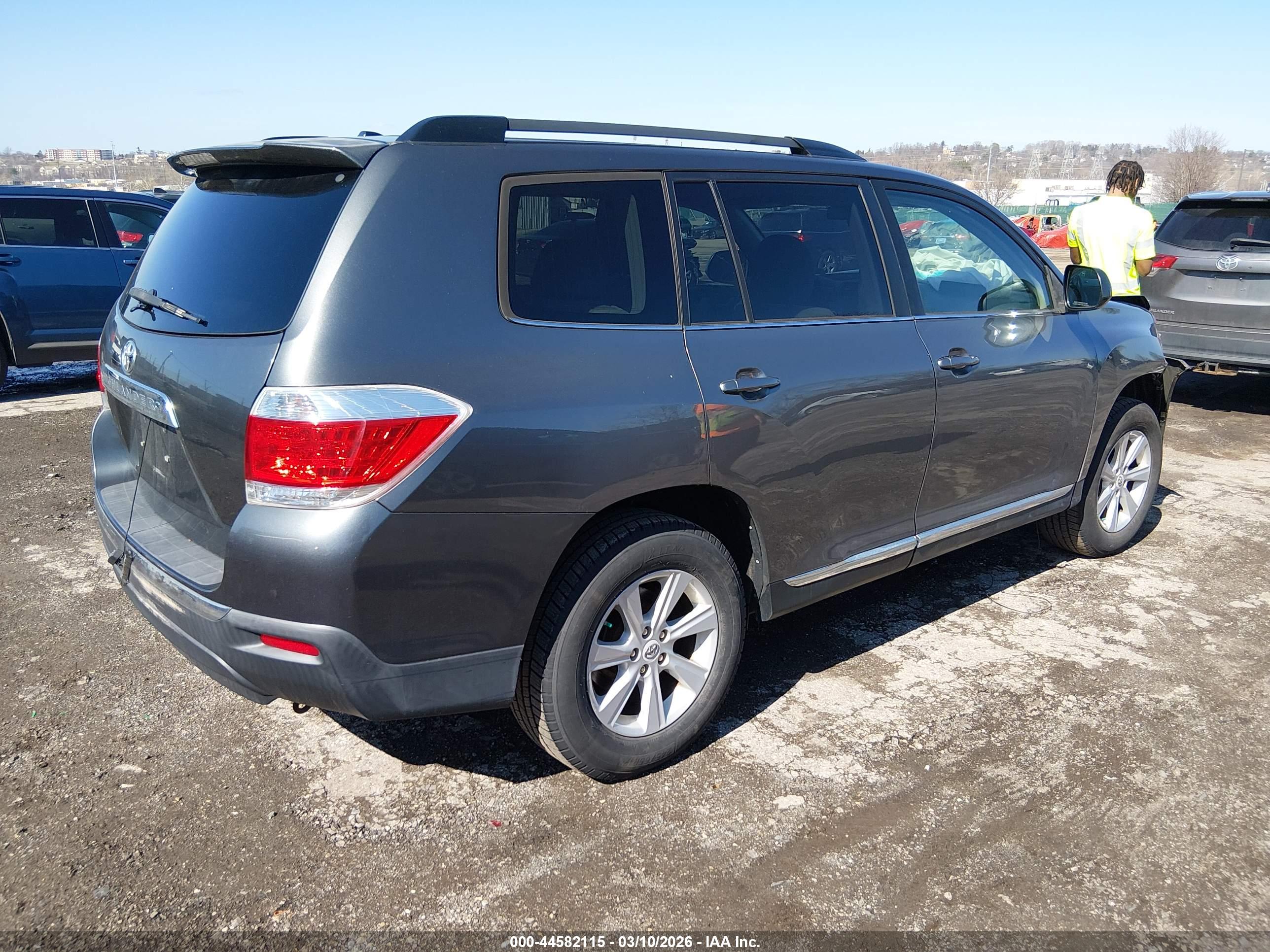 TOYOTA HIGHLANDER image 4