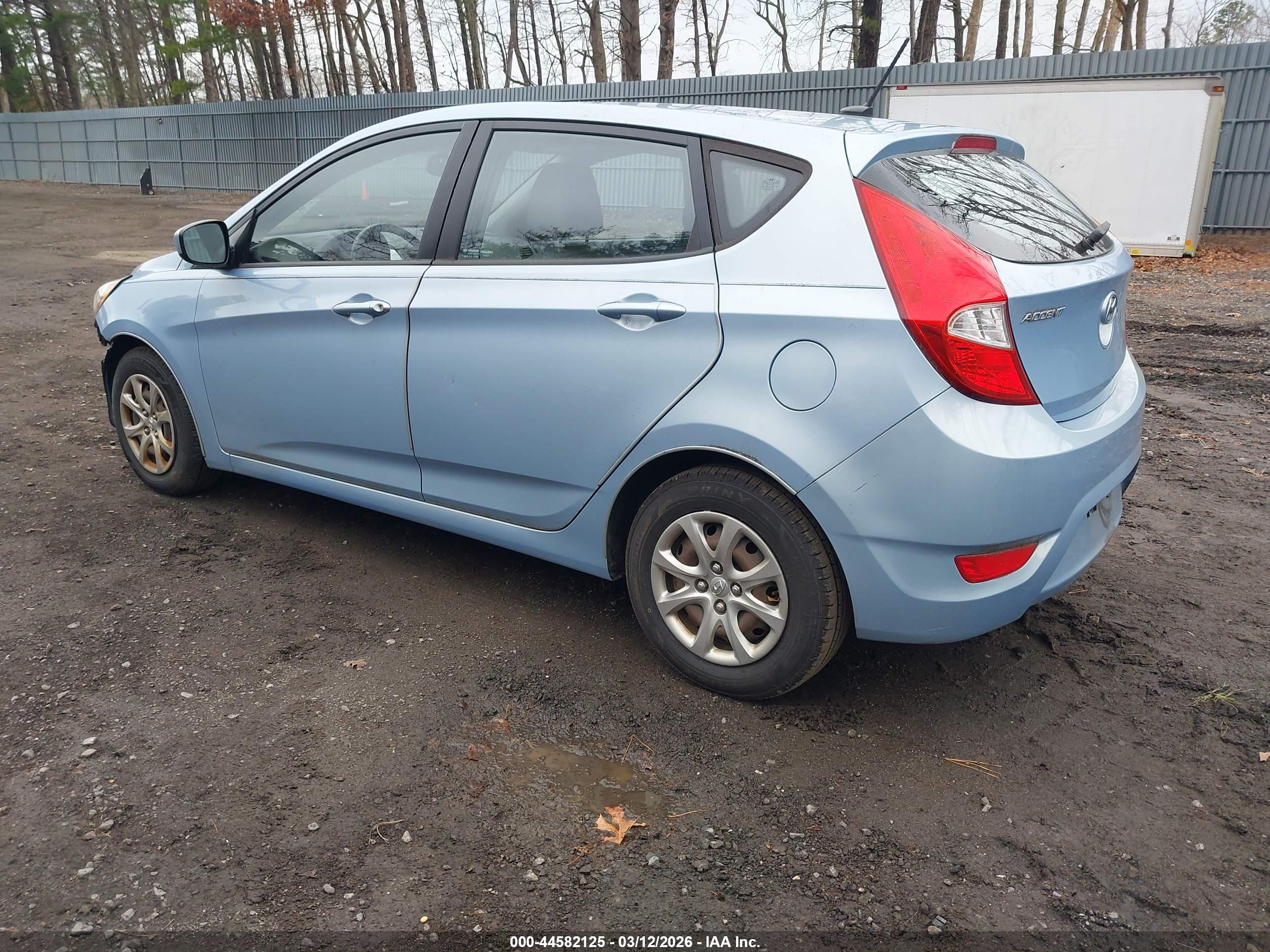 HYUNDAI ACCENT image 3