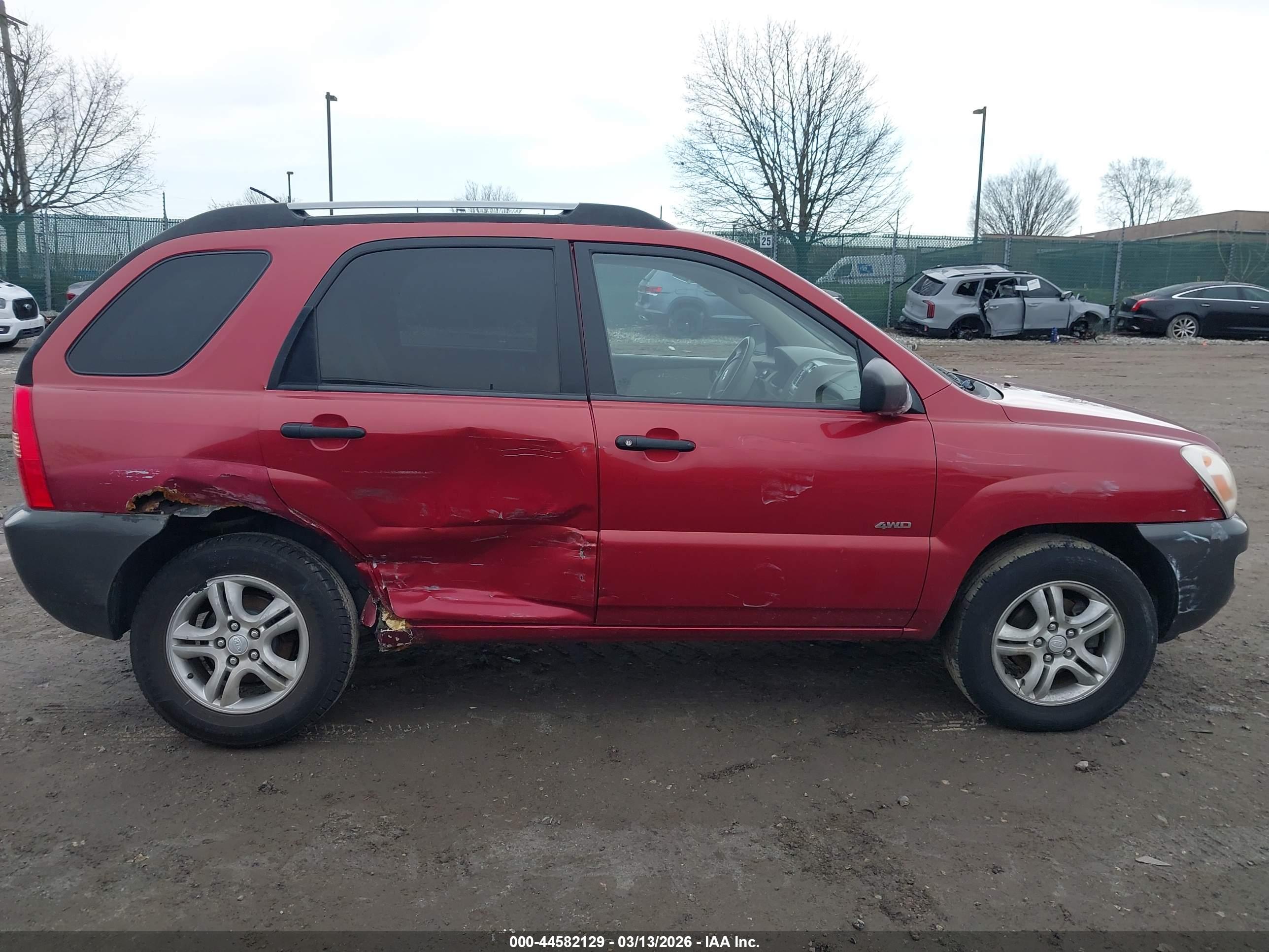 KIA SPORTAGE image 6
