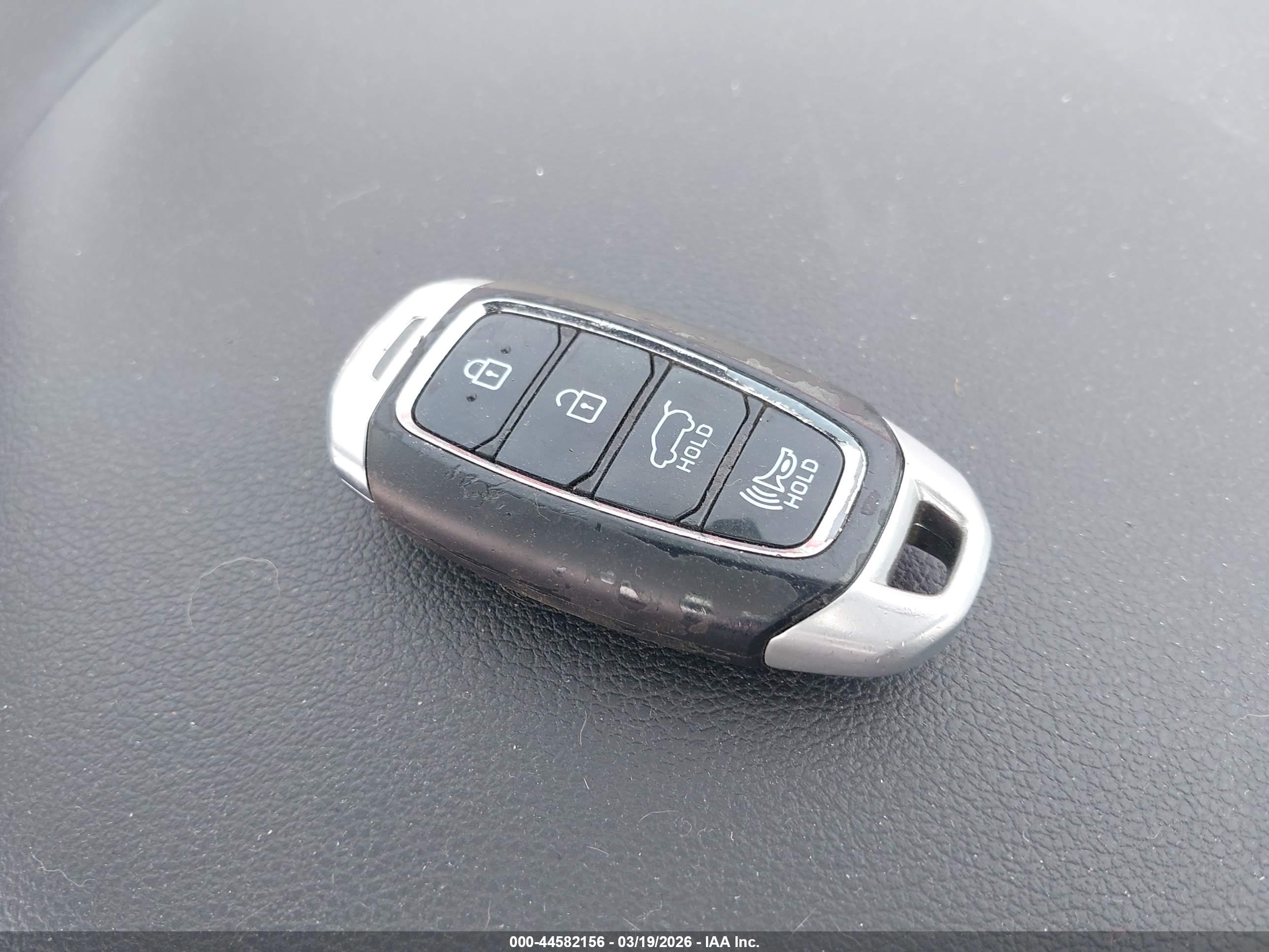 HYUNDAI KONA image 11