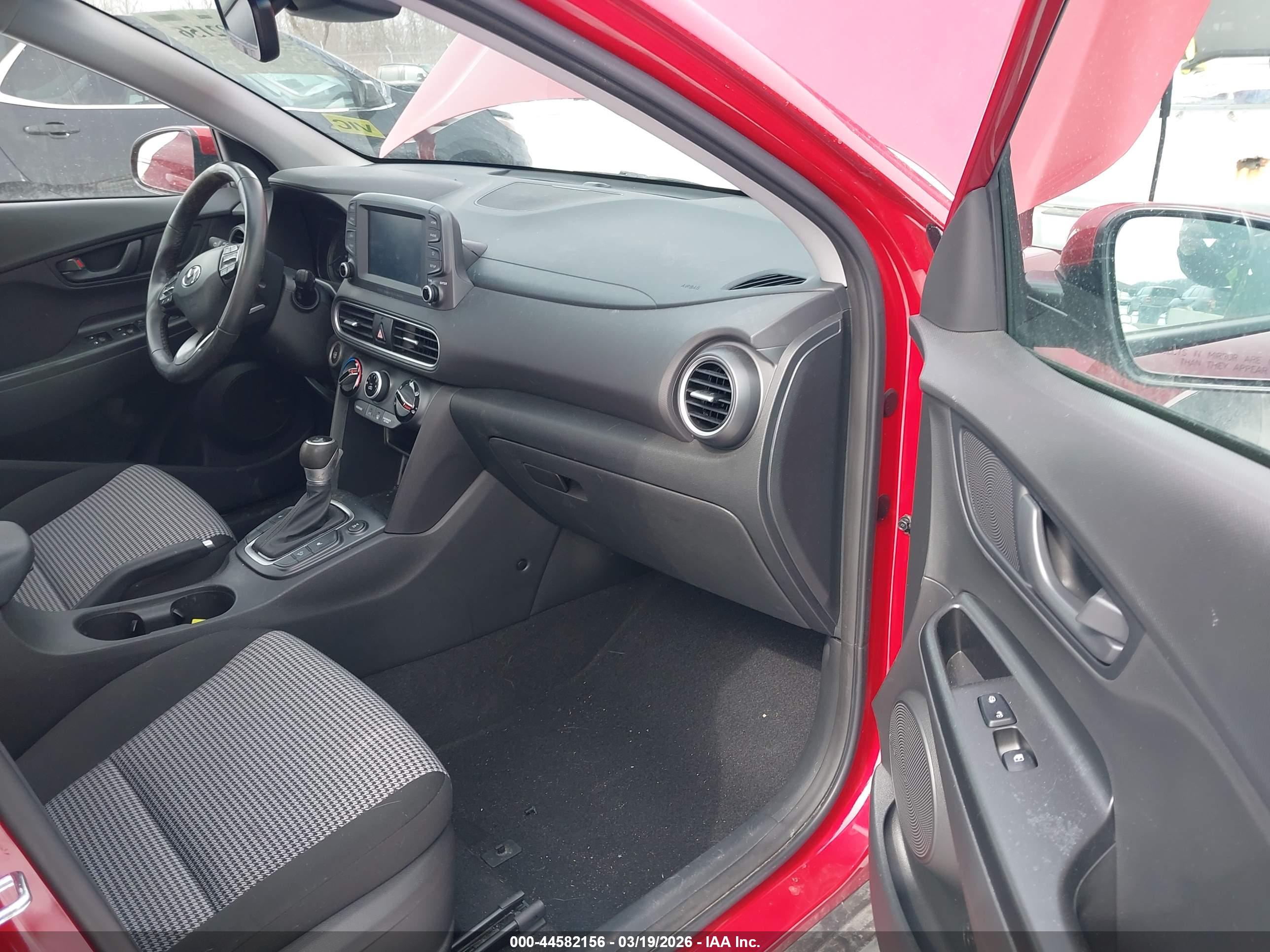 HYUNDAI KONA image 5