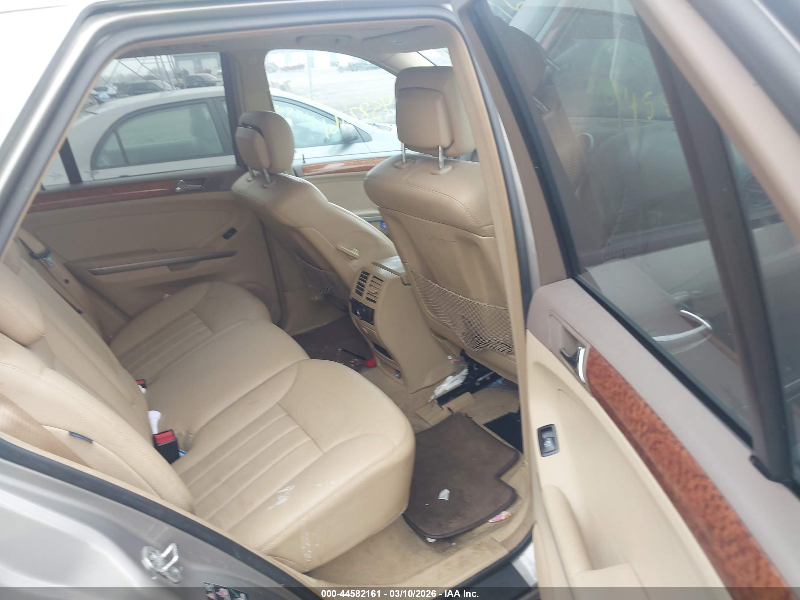 MERCEDES-BENZ ML image 8