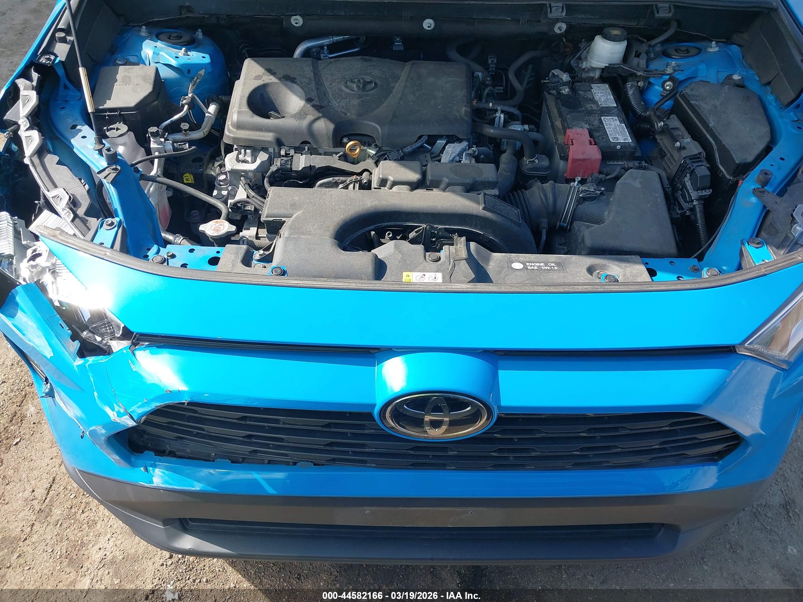 TOYOTA RAV4 image 10