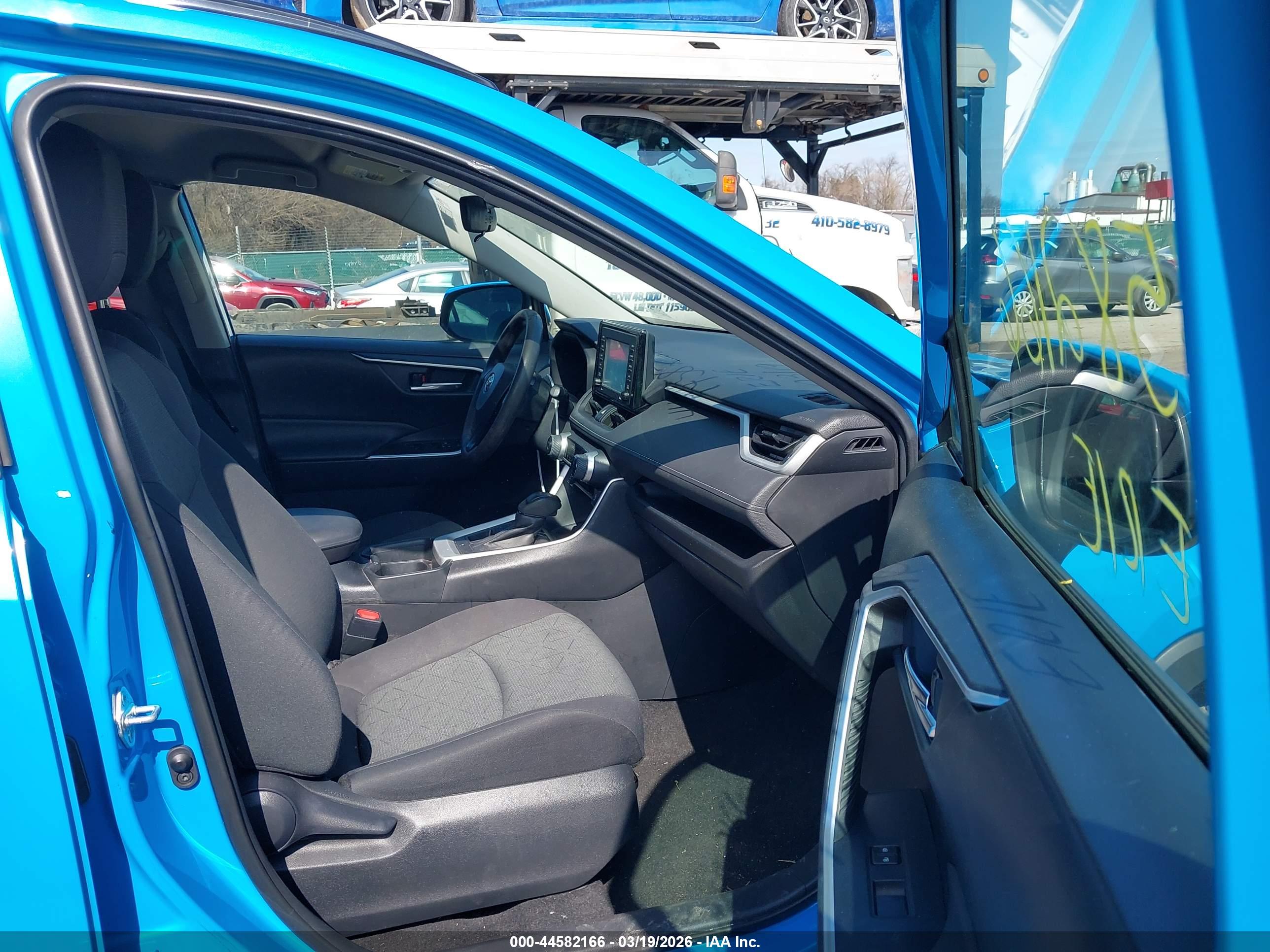 TOYOTA RAV4 image 5