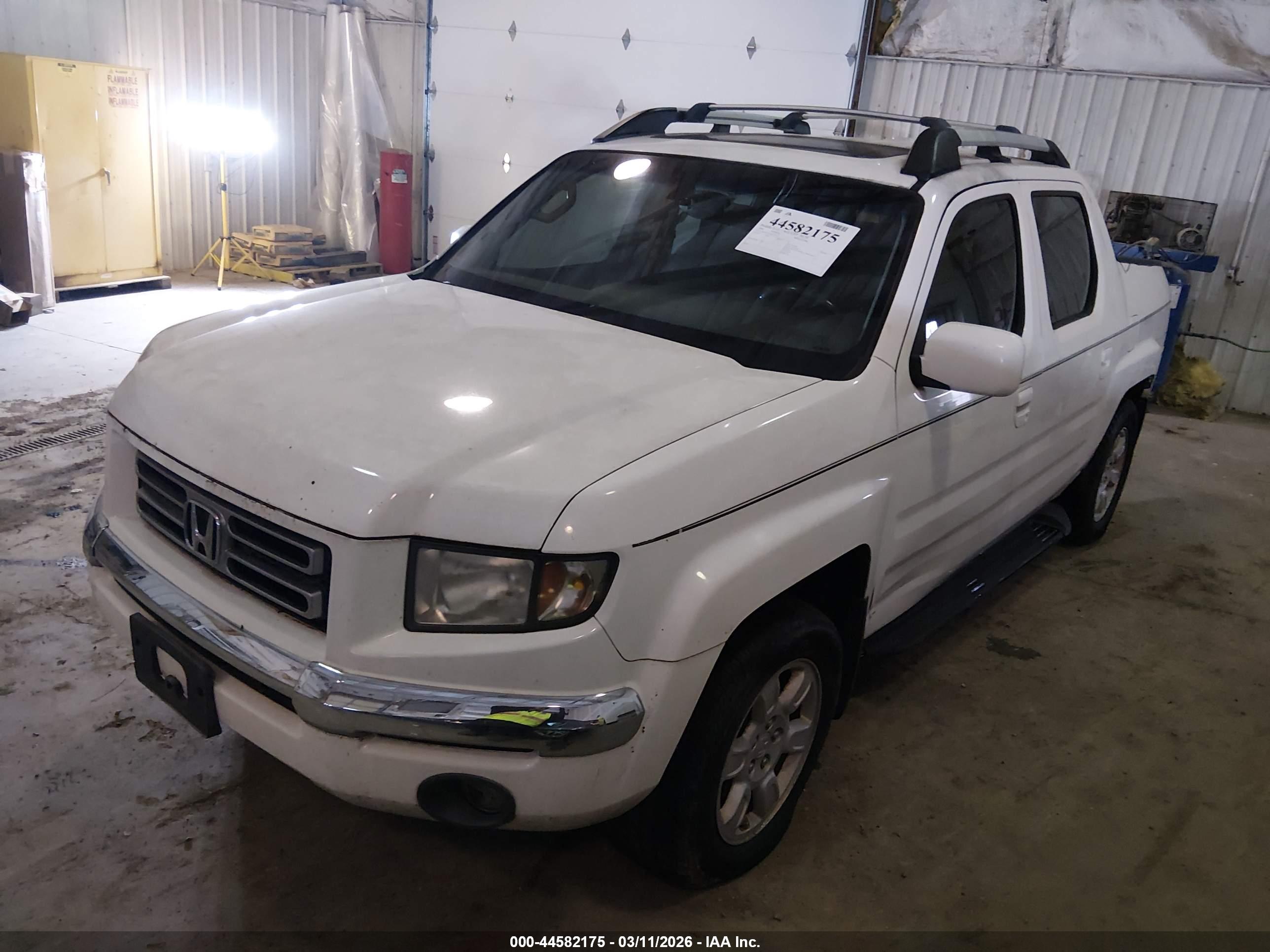 HONDA RIDGELINE image 2