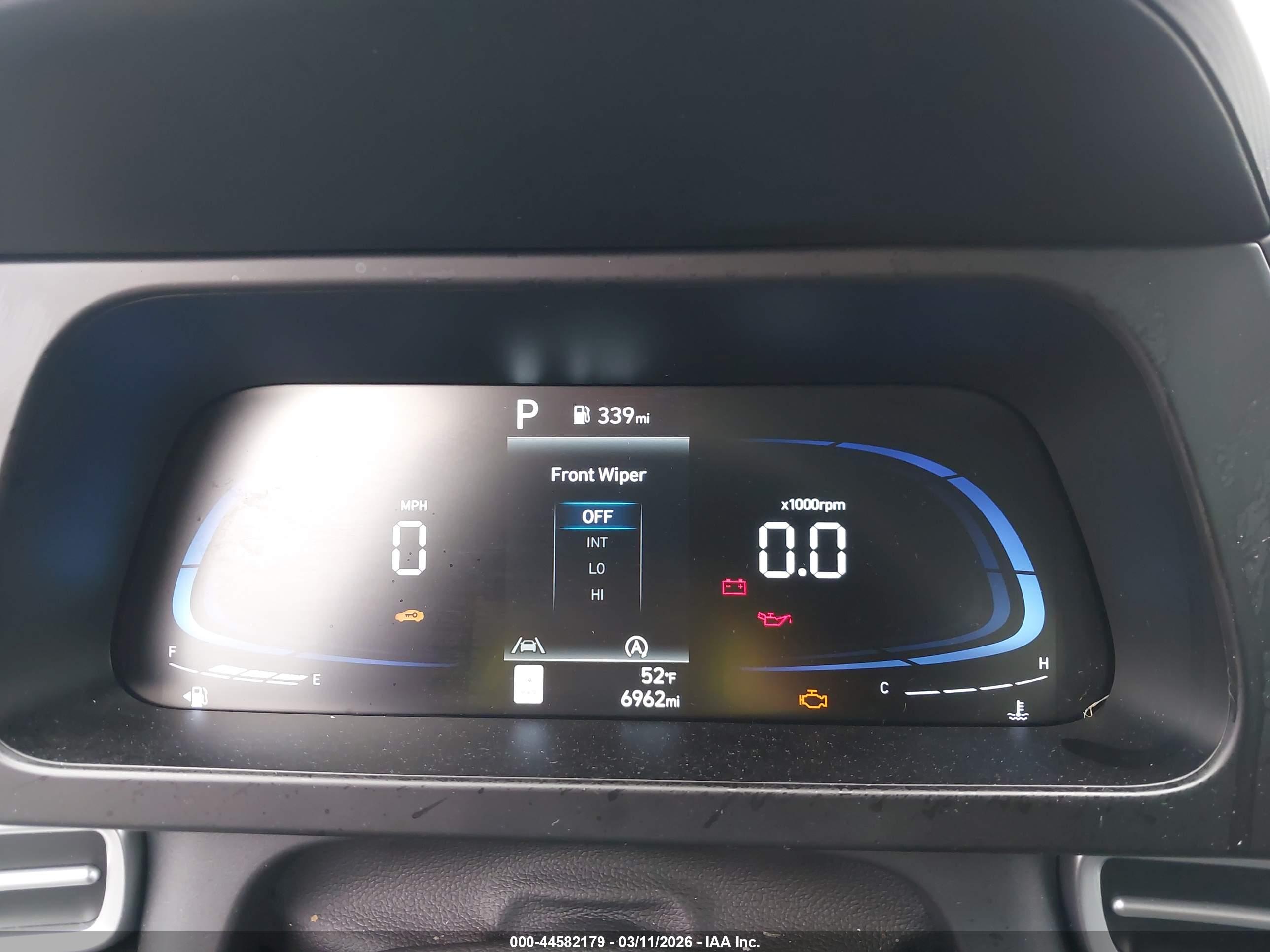 HYUNDAI ELANTRA image 7