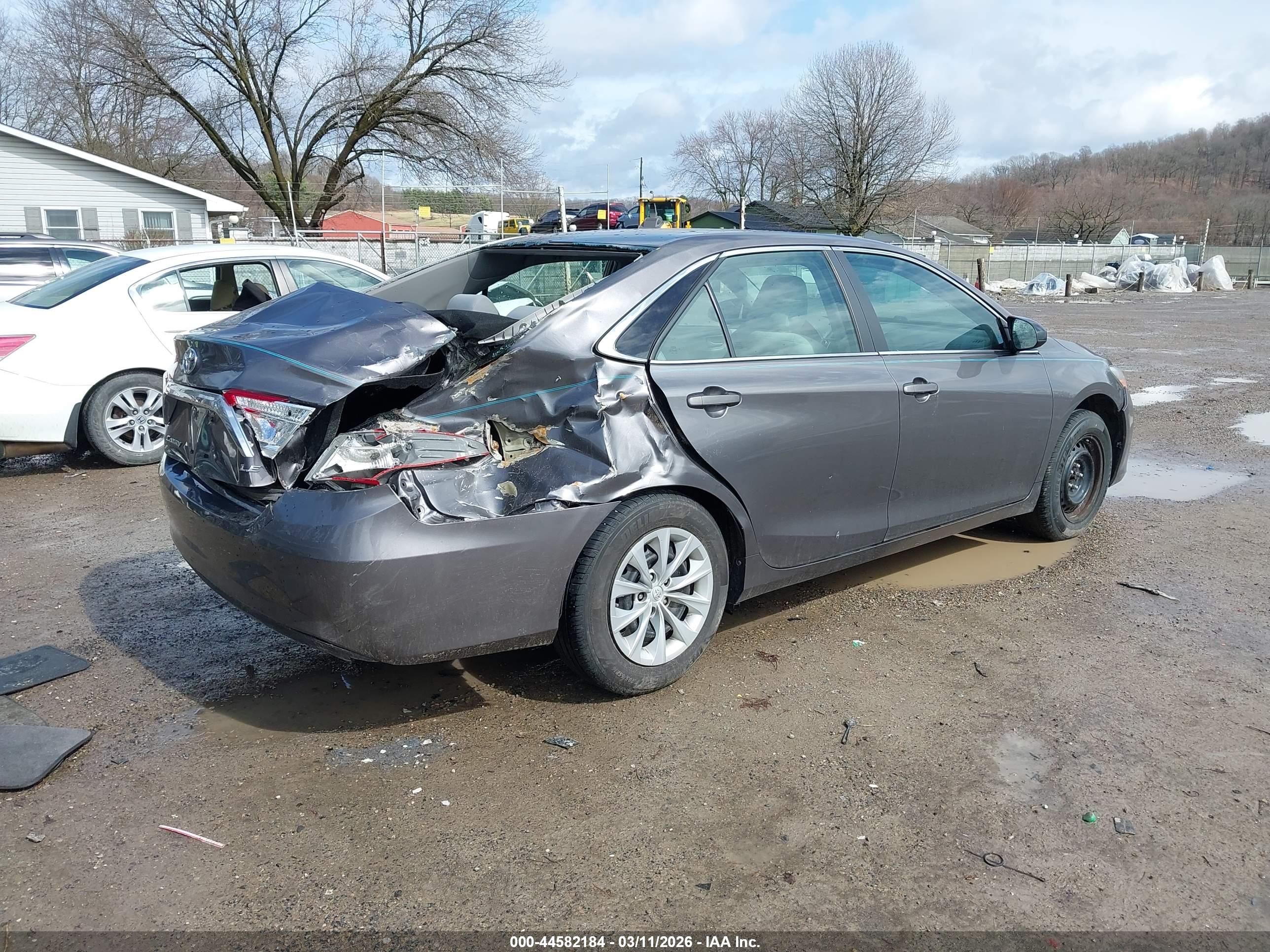 TOYOTA CAMRY image 4