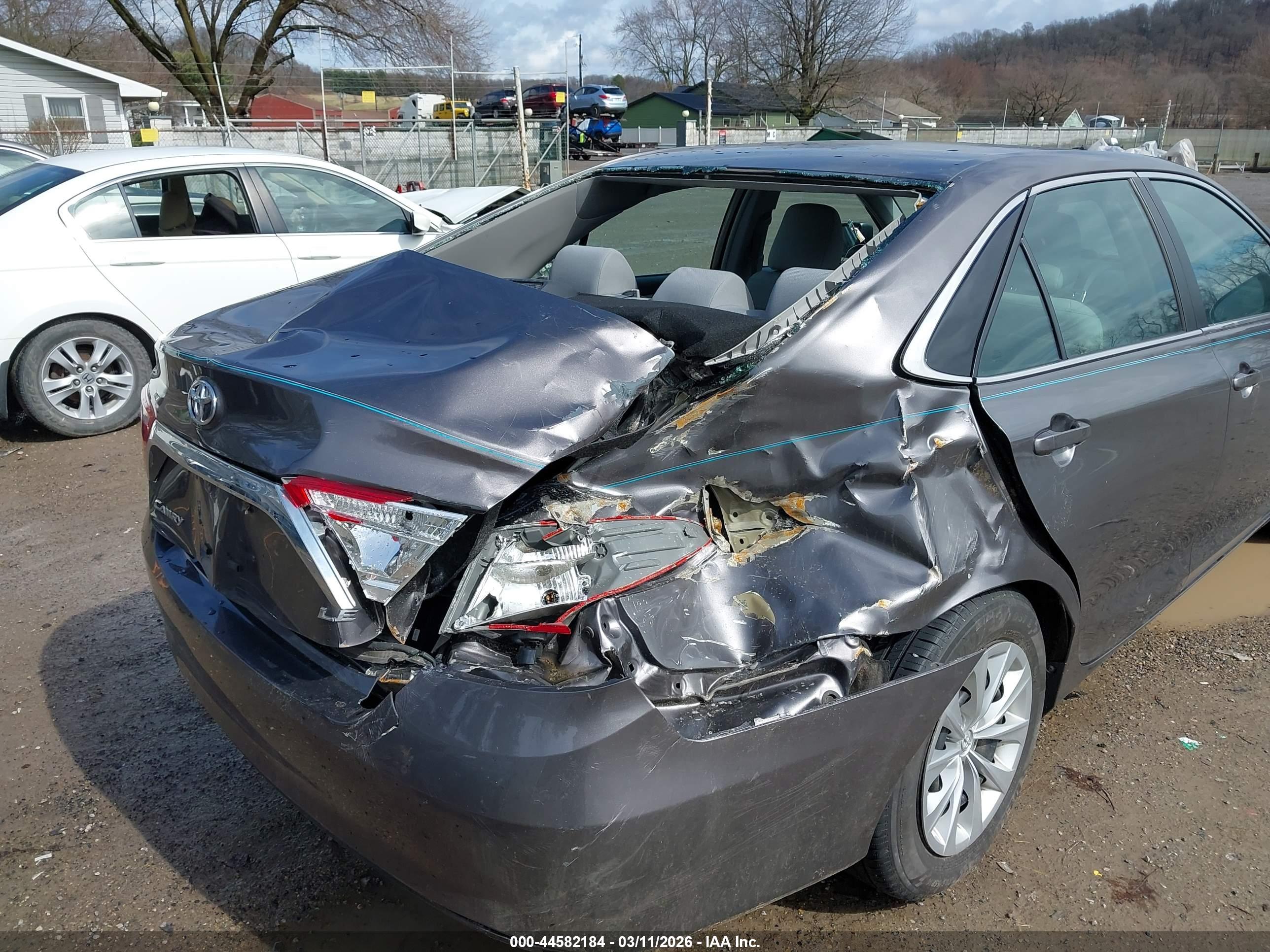 TOYOTA CAMRY image 6