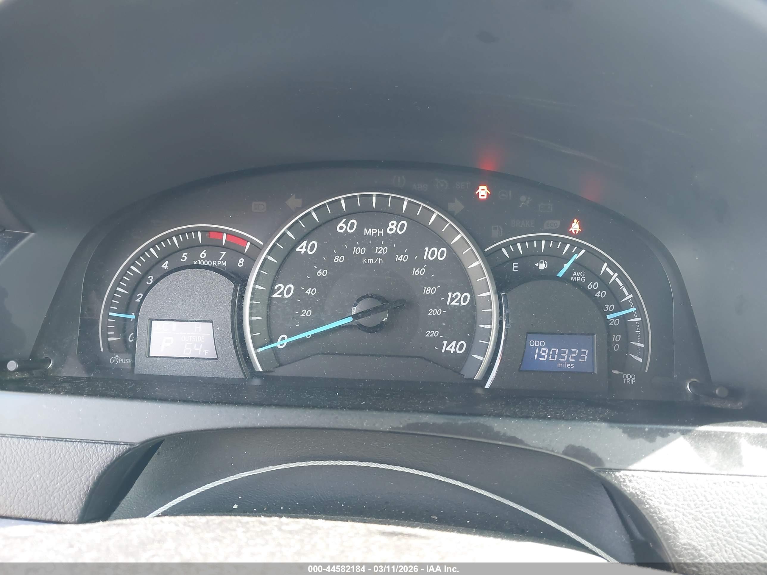 TOYOTA CAMRY image 7