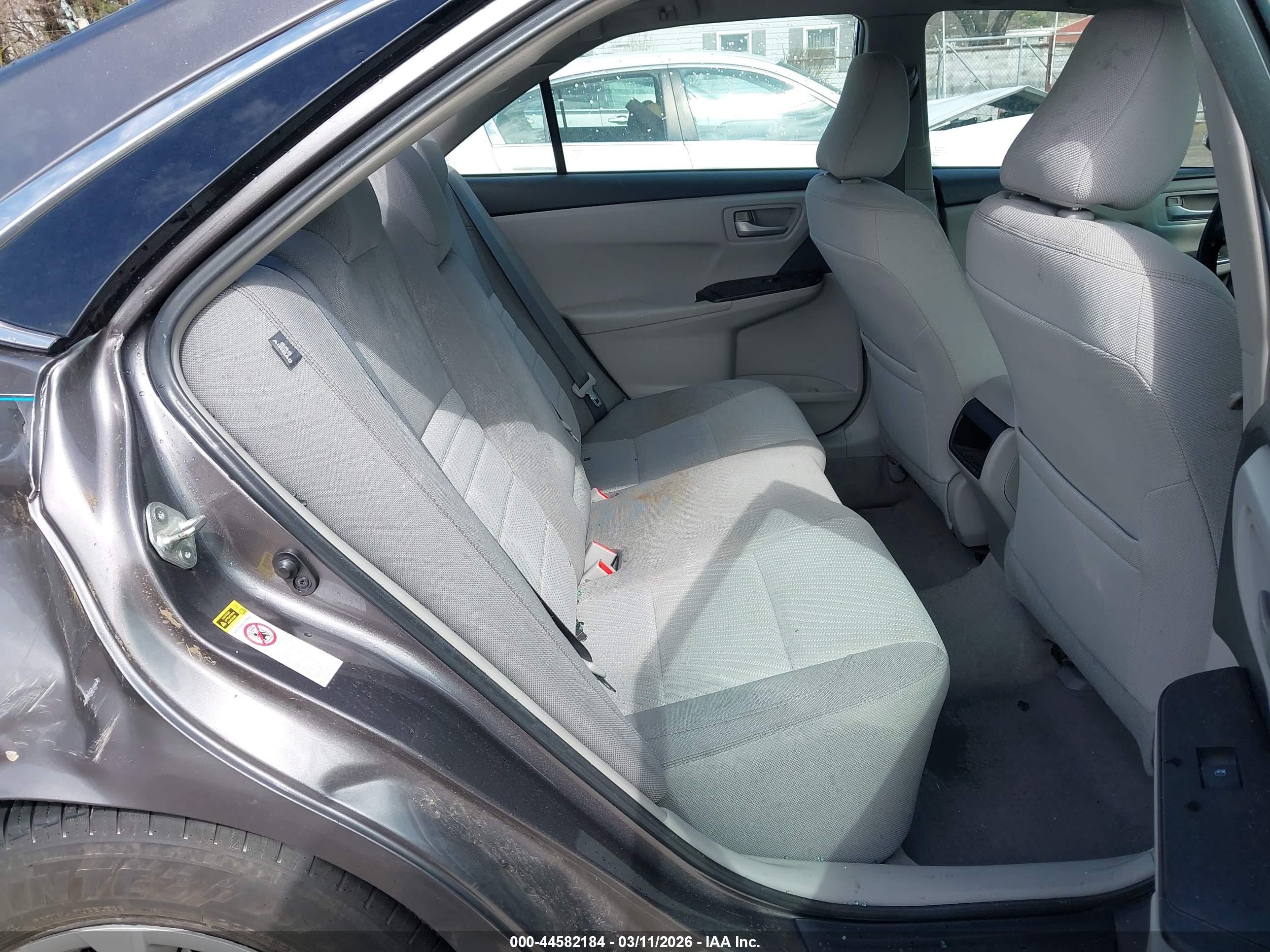 TOYOTA CAMRY image 8