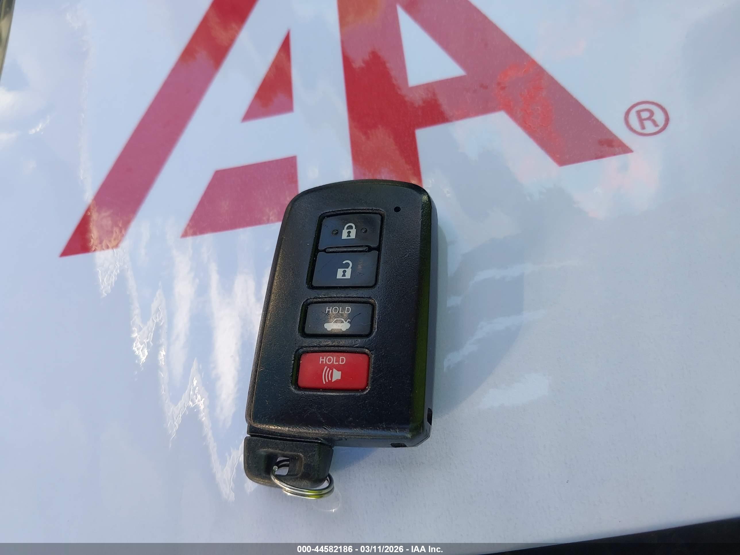 TOYOTA CAMRY image 11