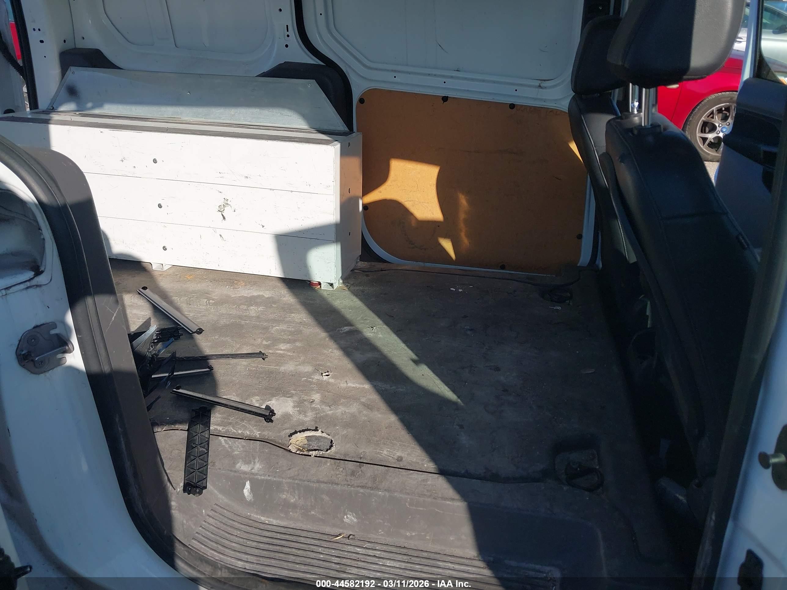 FORD TRANSIT image 8