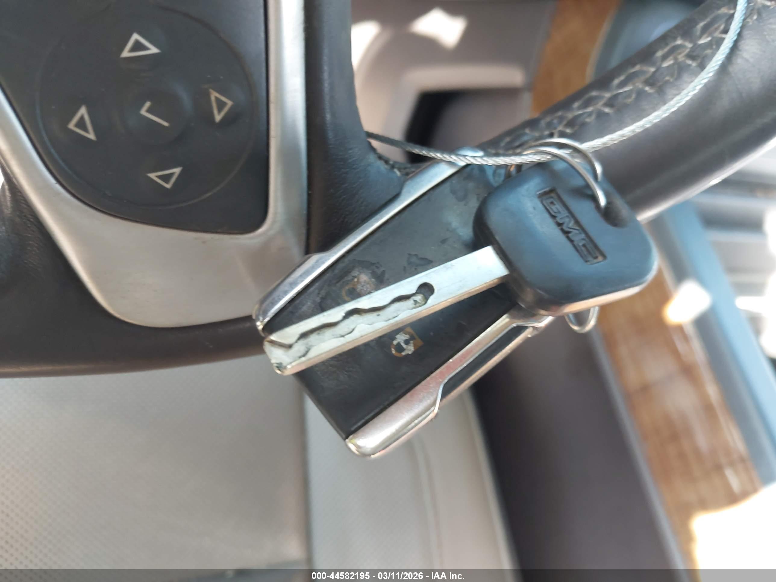 GMC SIERRA image 11