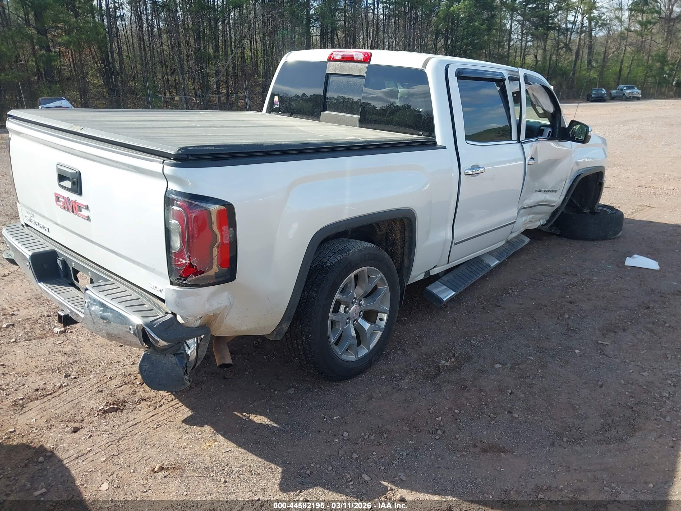 GMC SIERRA image 4