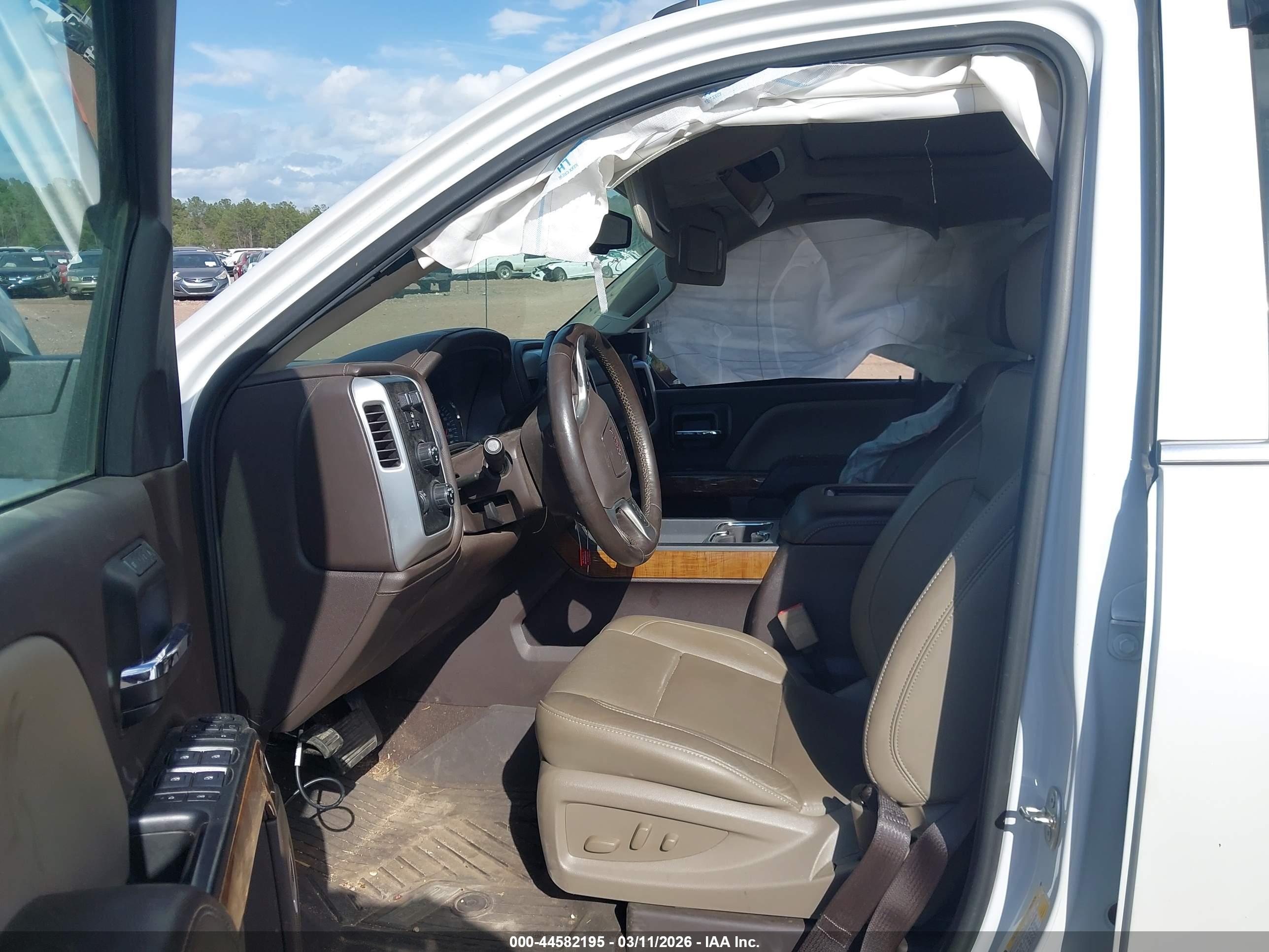 GMC SIERRA image 5