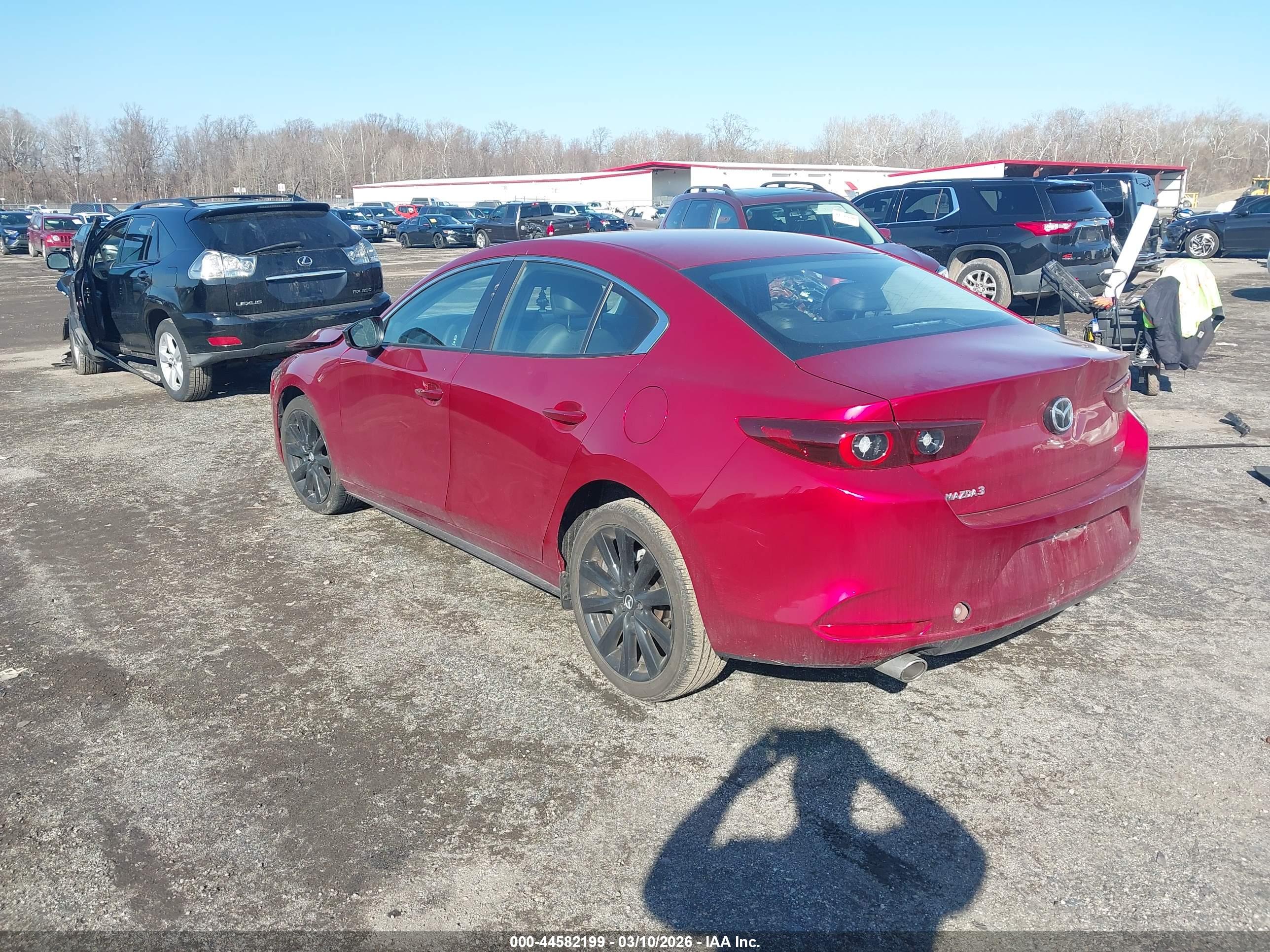 MAZDA MAZDA3 image 3