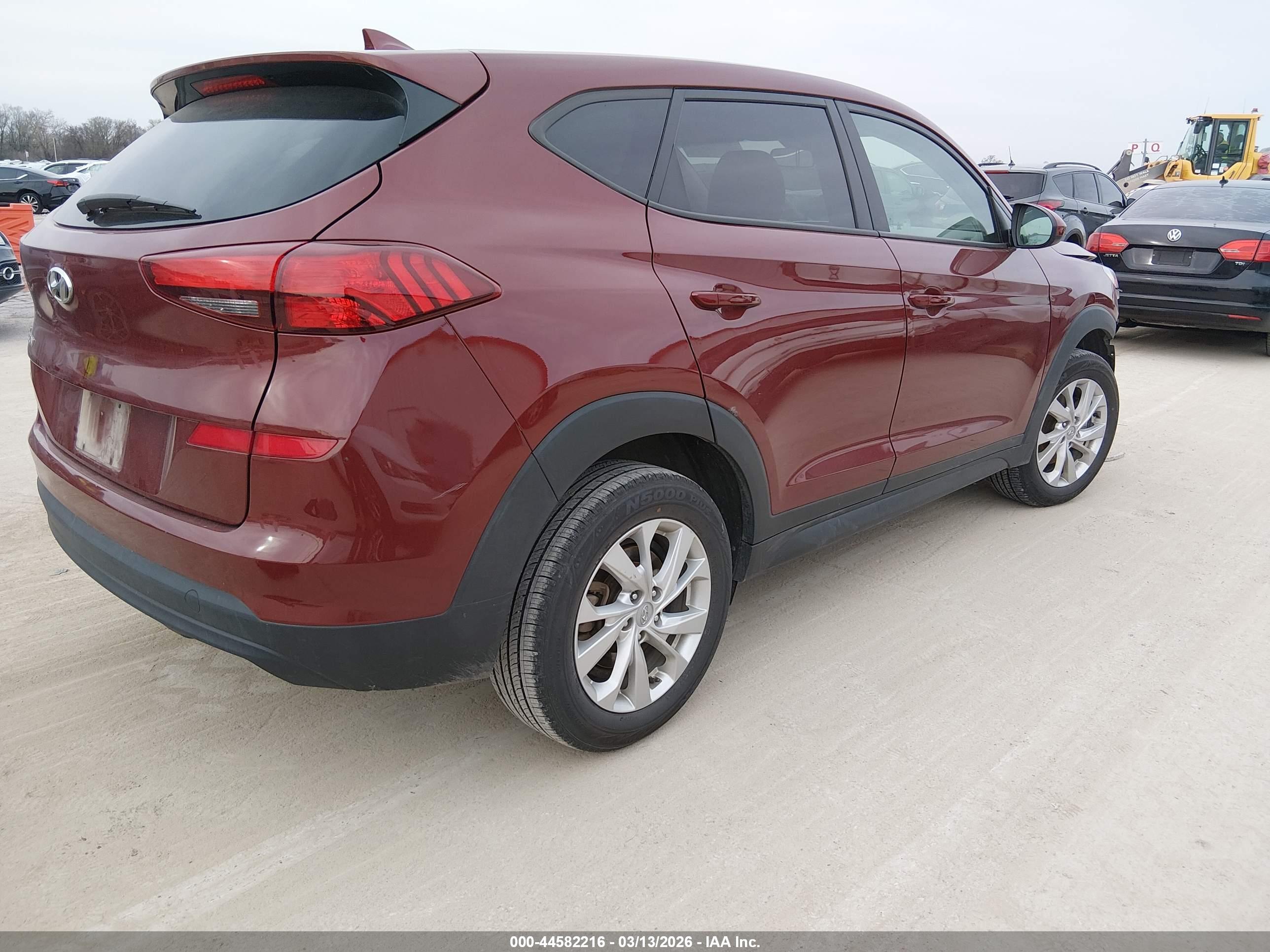 HYUNDAI TUCSON image 4