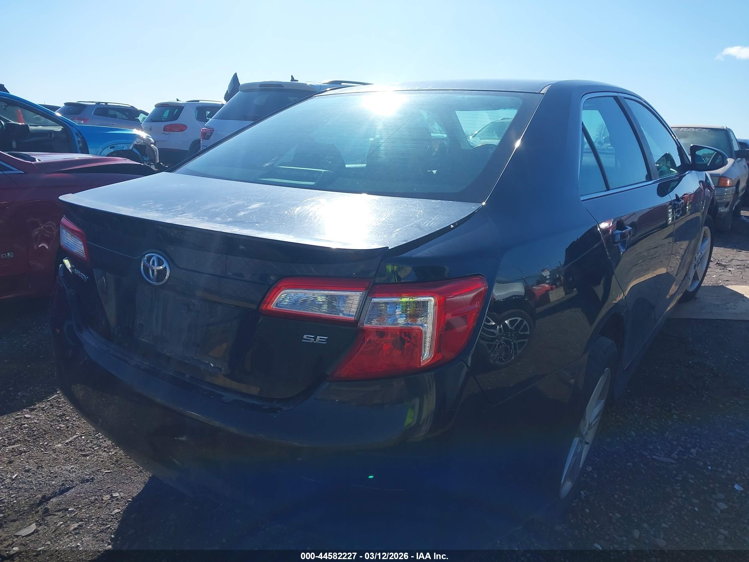 TOYOTA CAMRY image 4