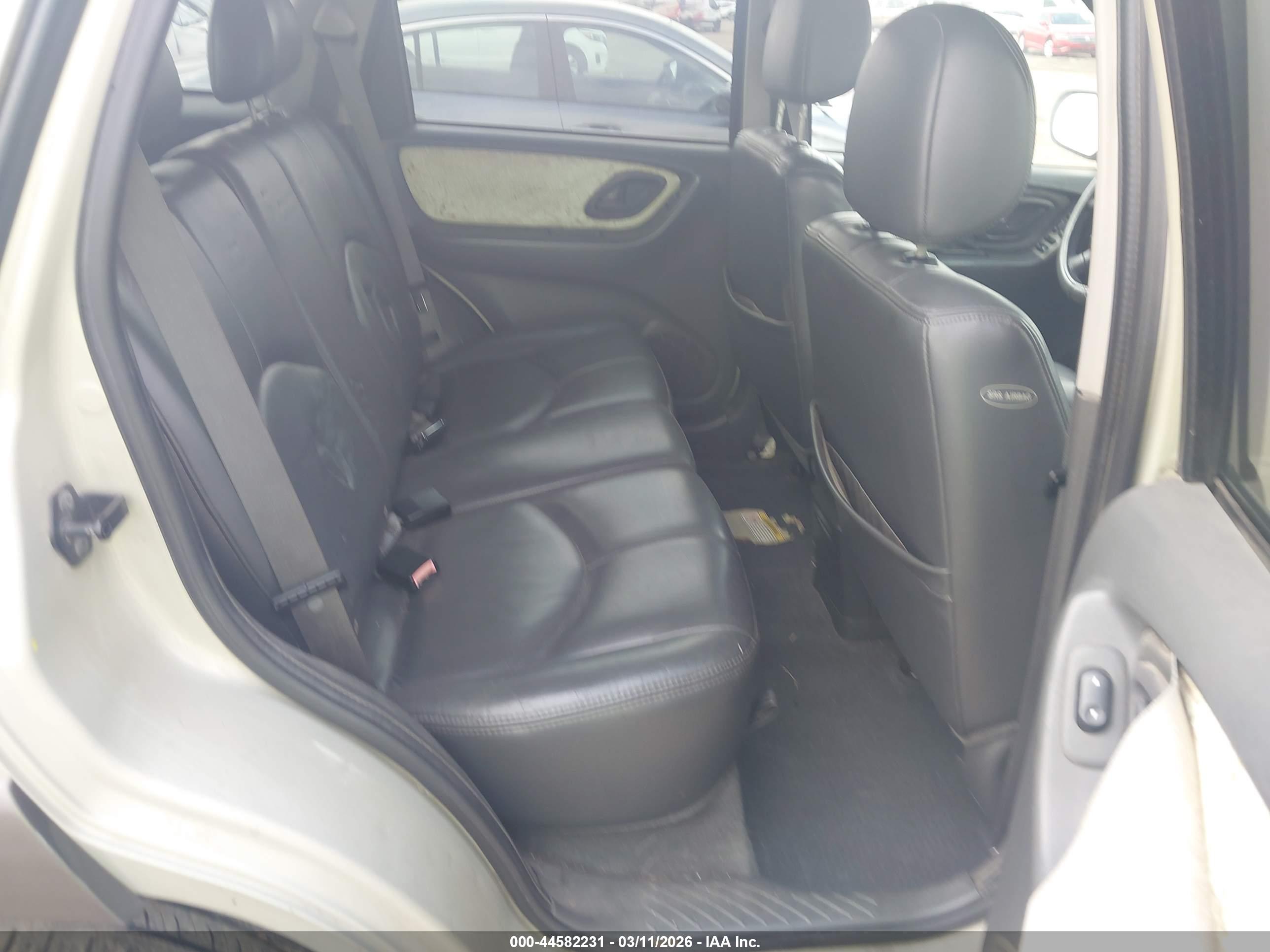 MAZDA TRIBUTE image 8
