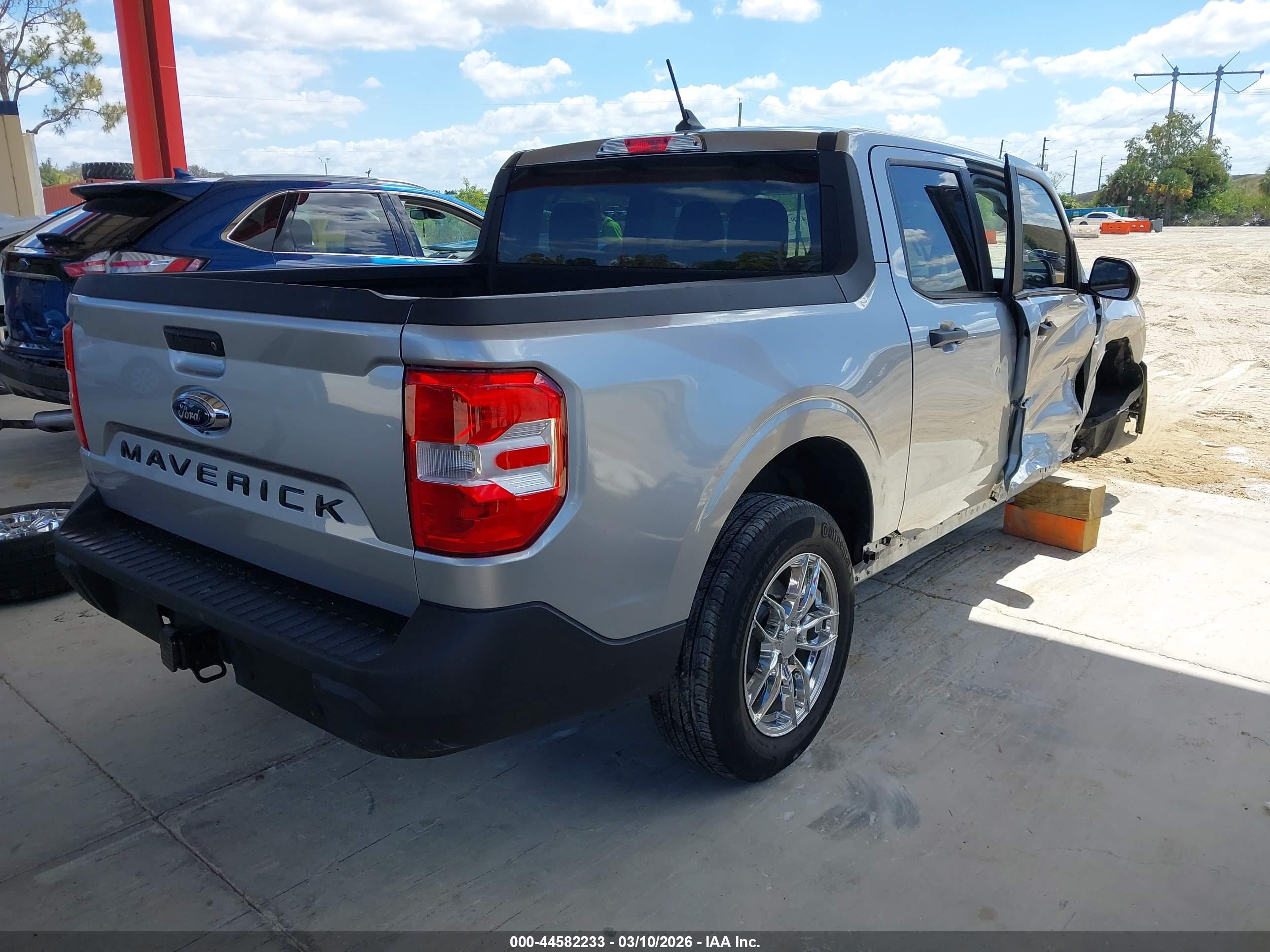 FORD MAVERICK image 4