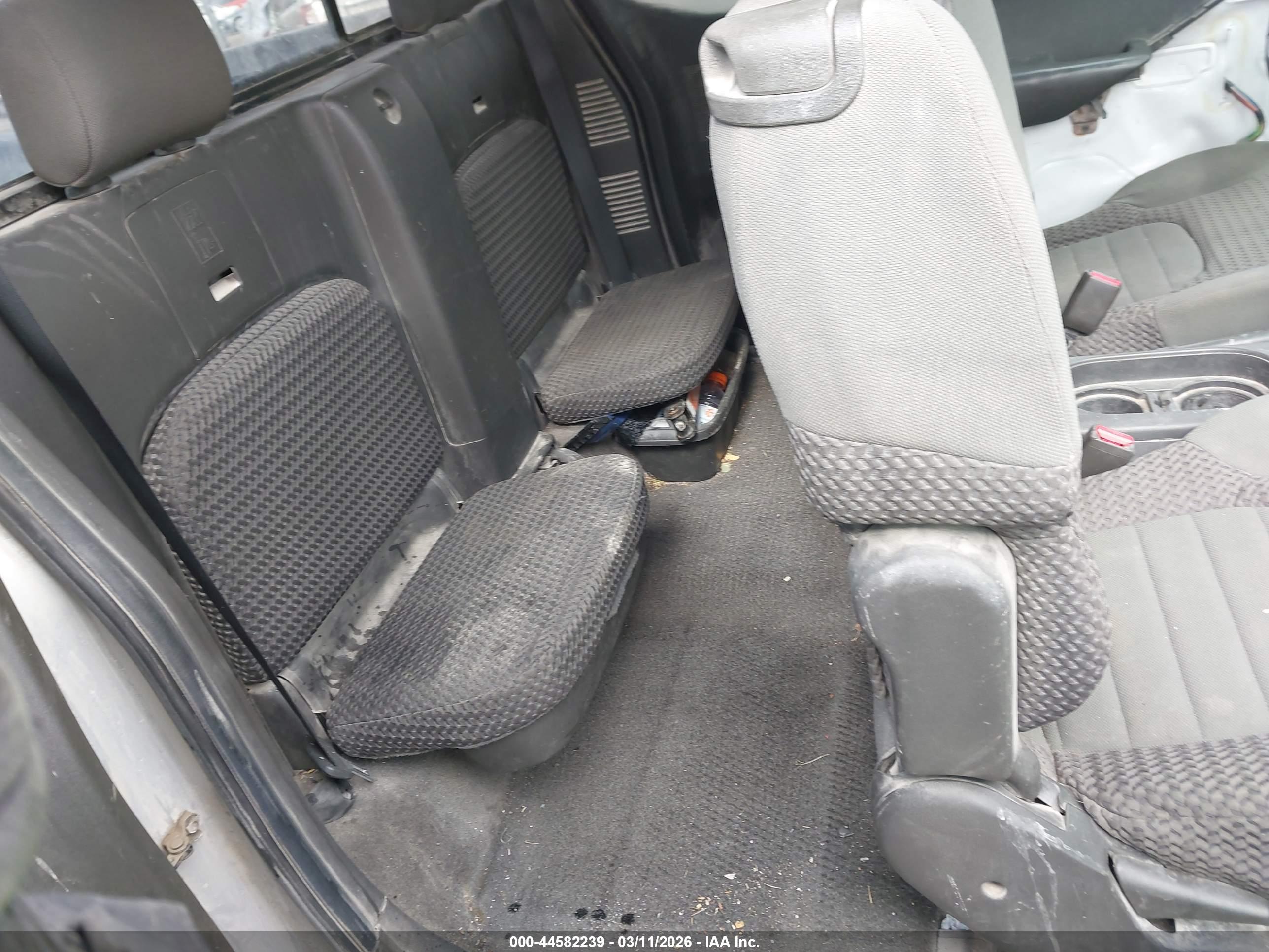 NISSAN FRONTIER image 8