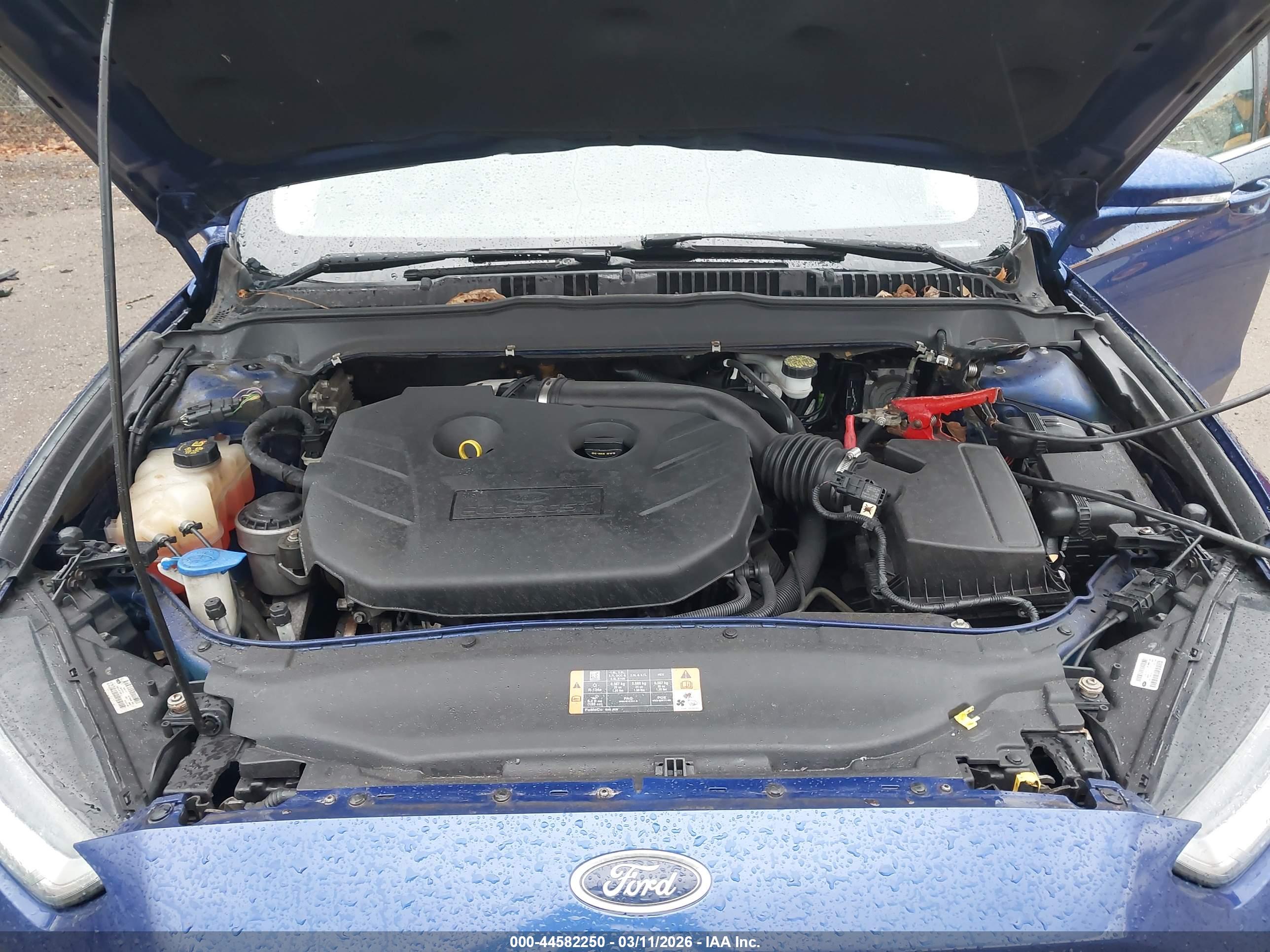 FORD FUSION image 10