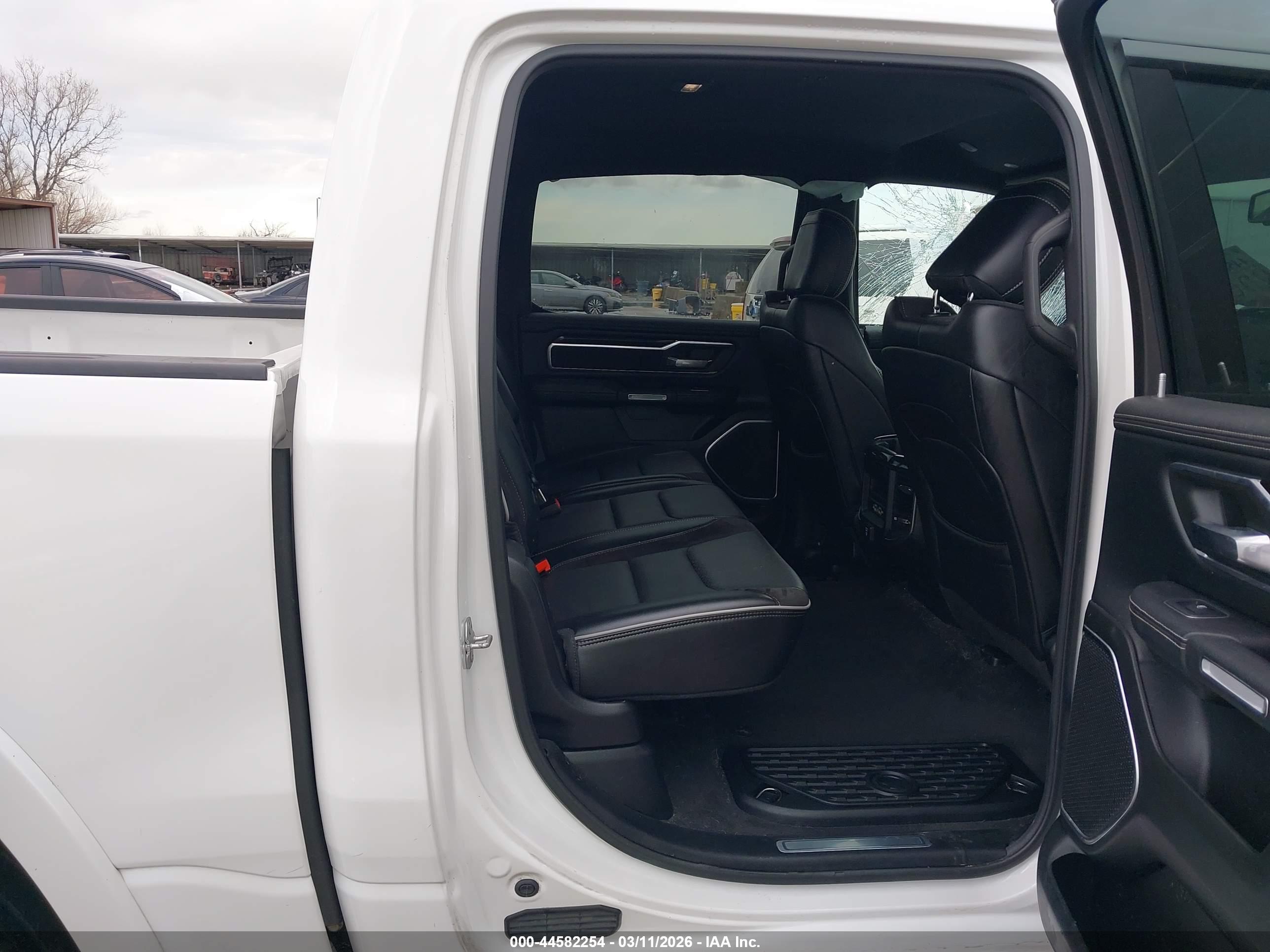 RAM 1500 image 8